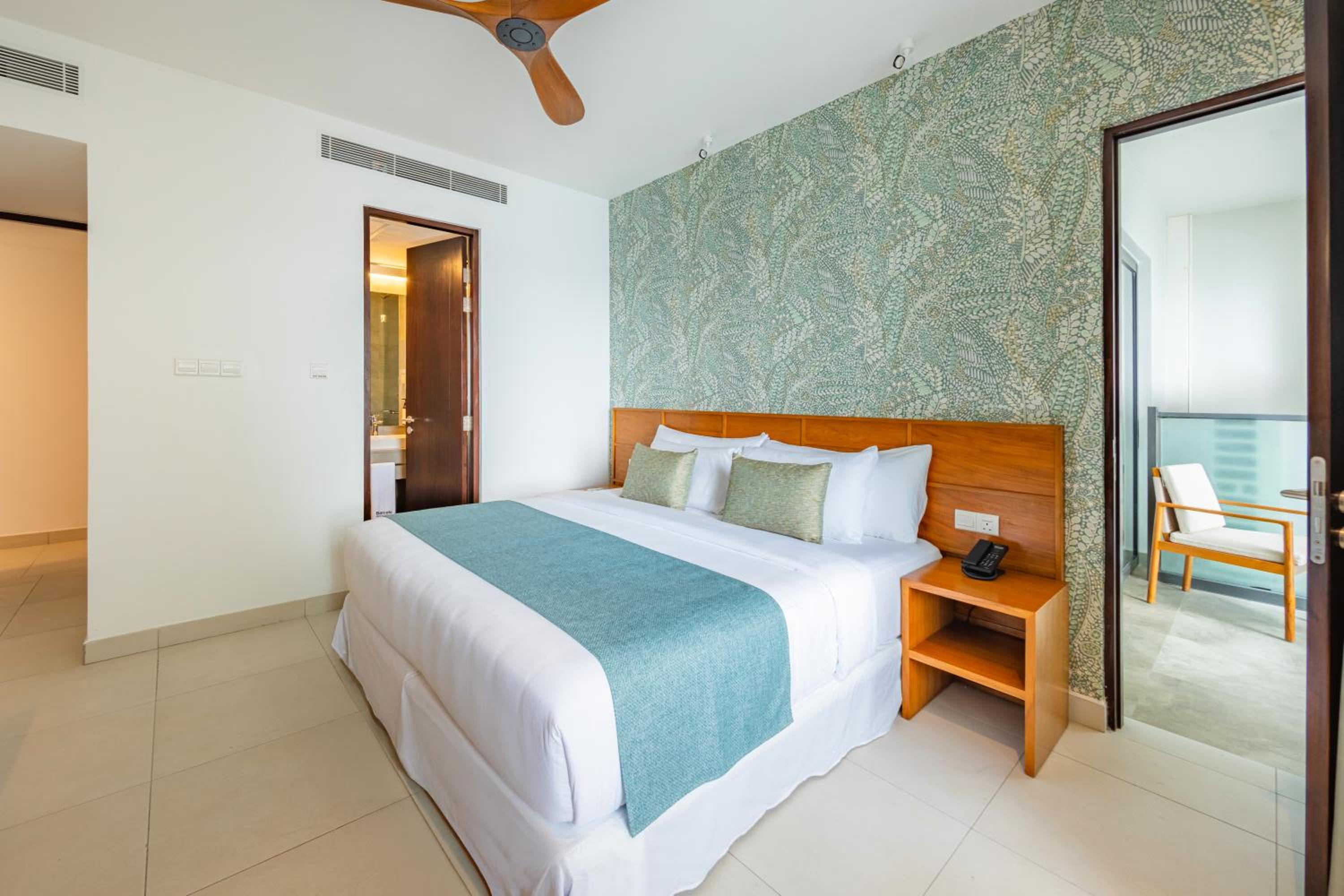 Sea View 3 Bedroom Master Suite (Free Airport Transfer)