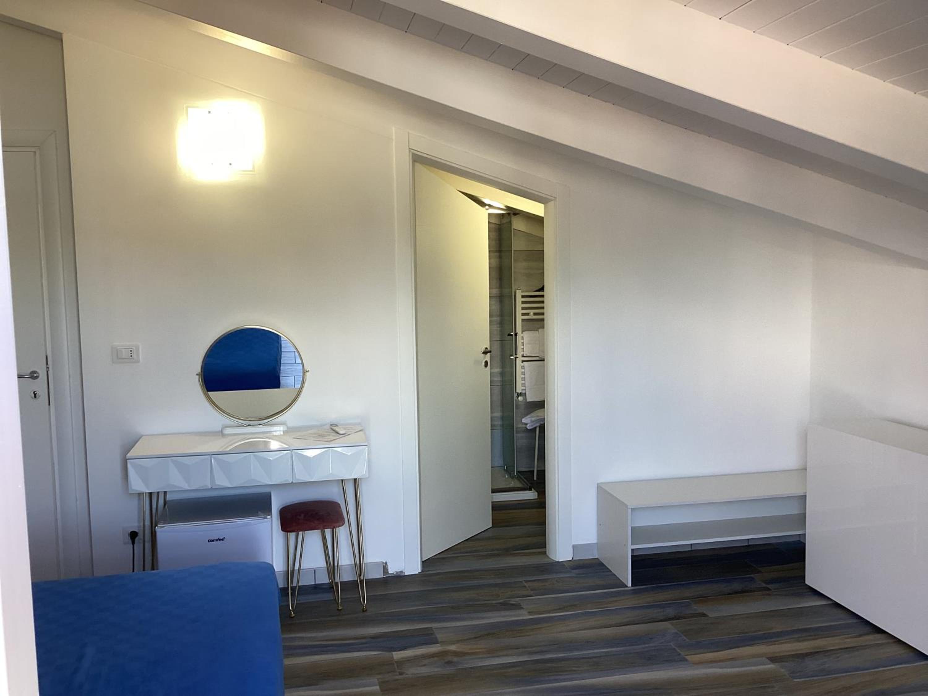 Large Double Room photo 1