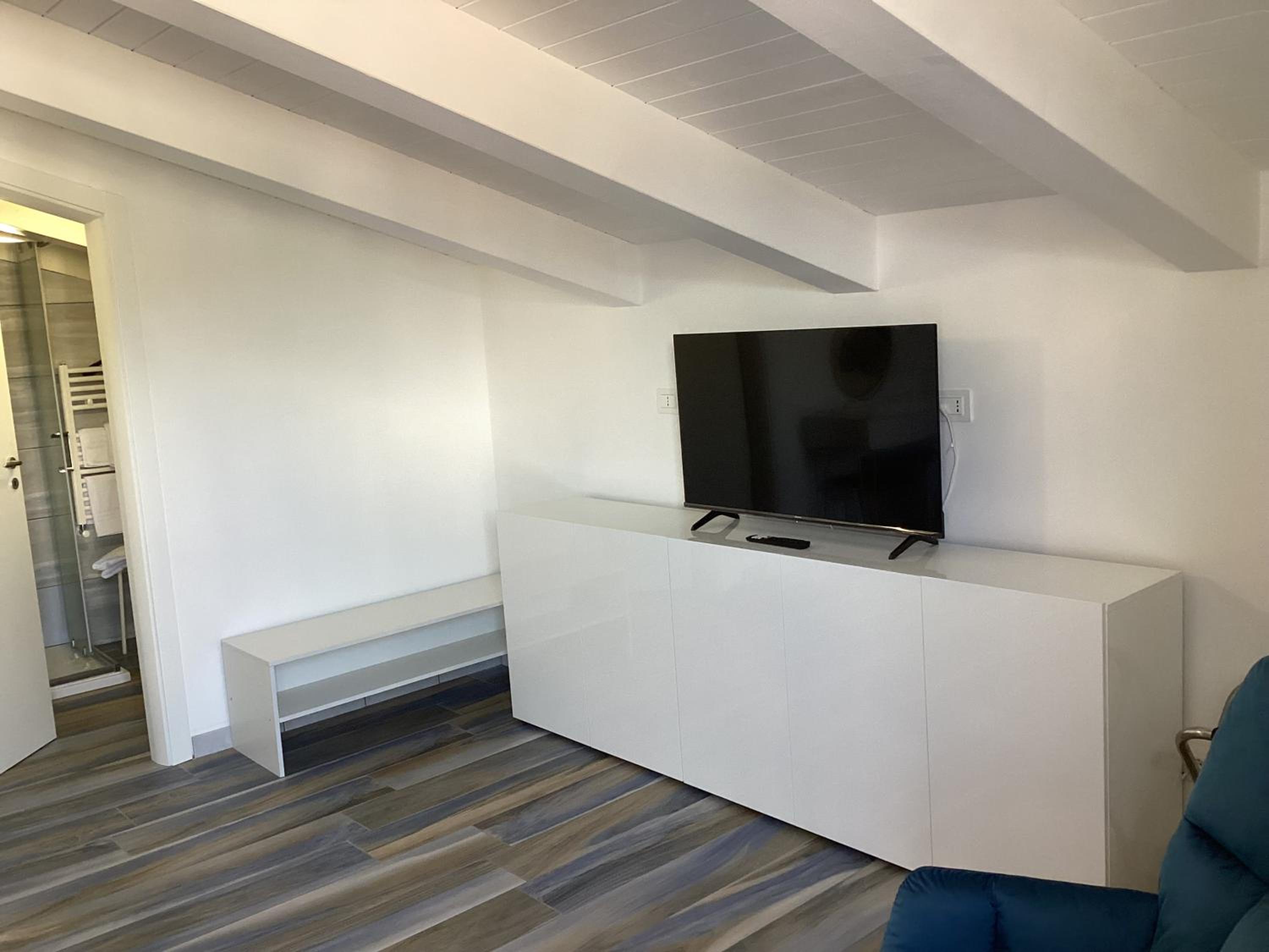 Large Double Room photo 2