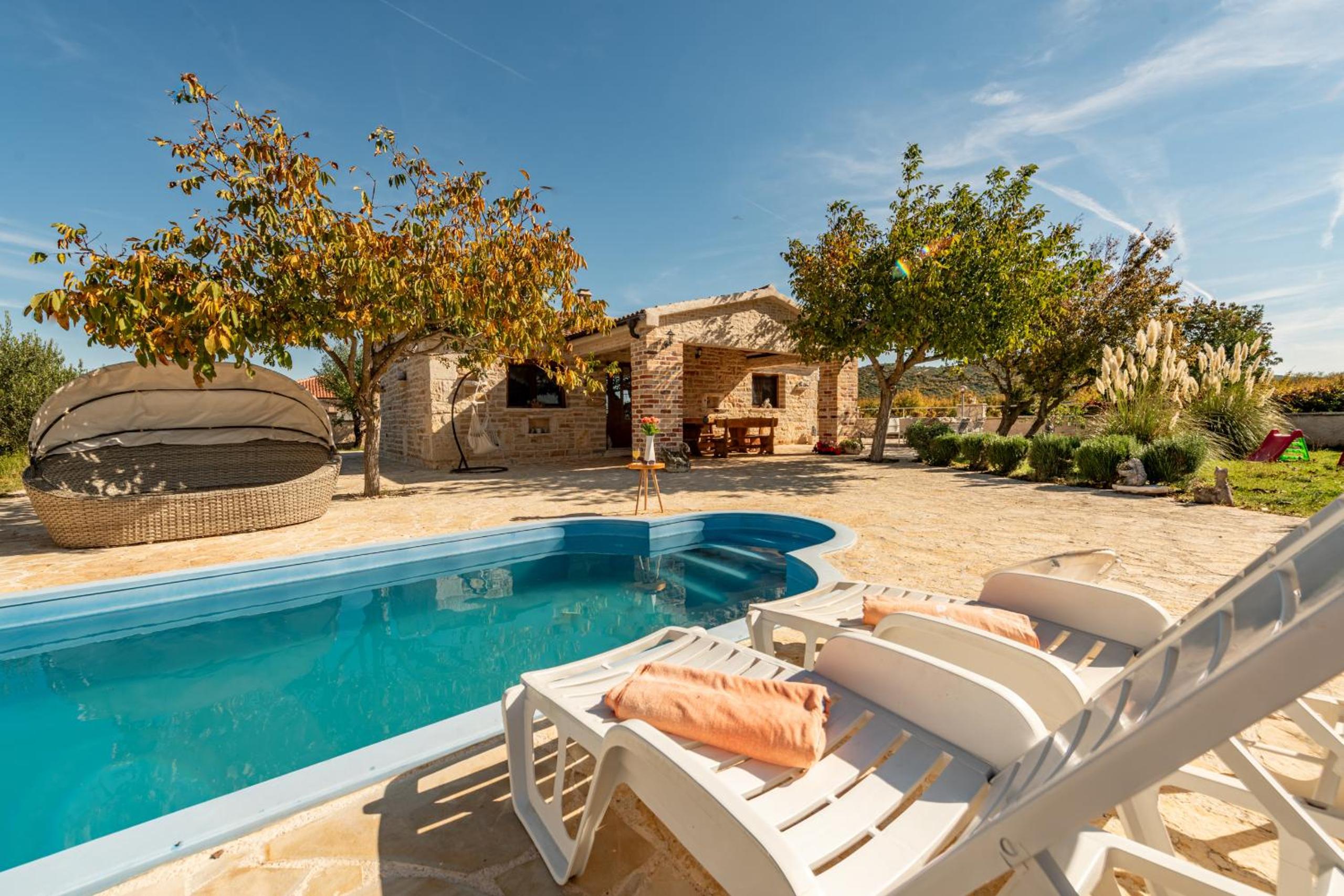 Villa photo 1