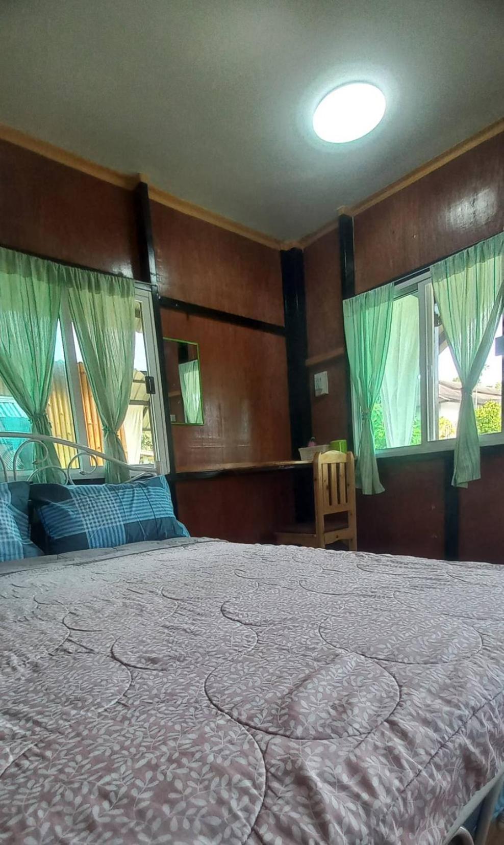 Bungalow with Garden View photo 3