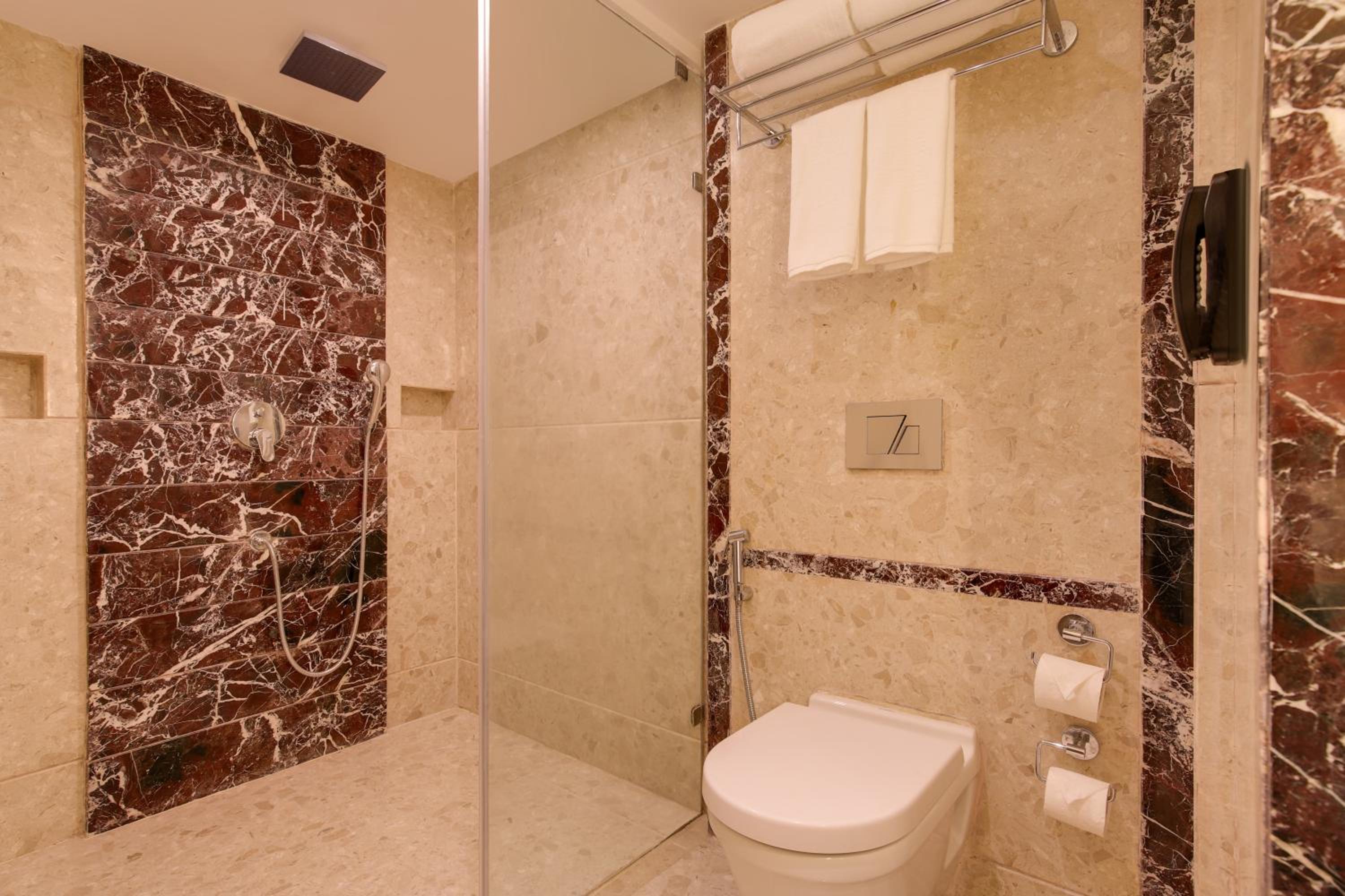 Double Room - Photo 5