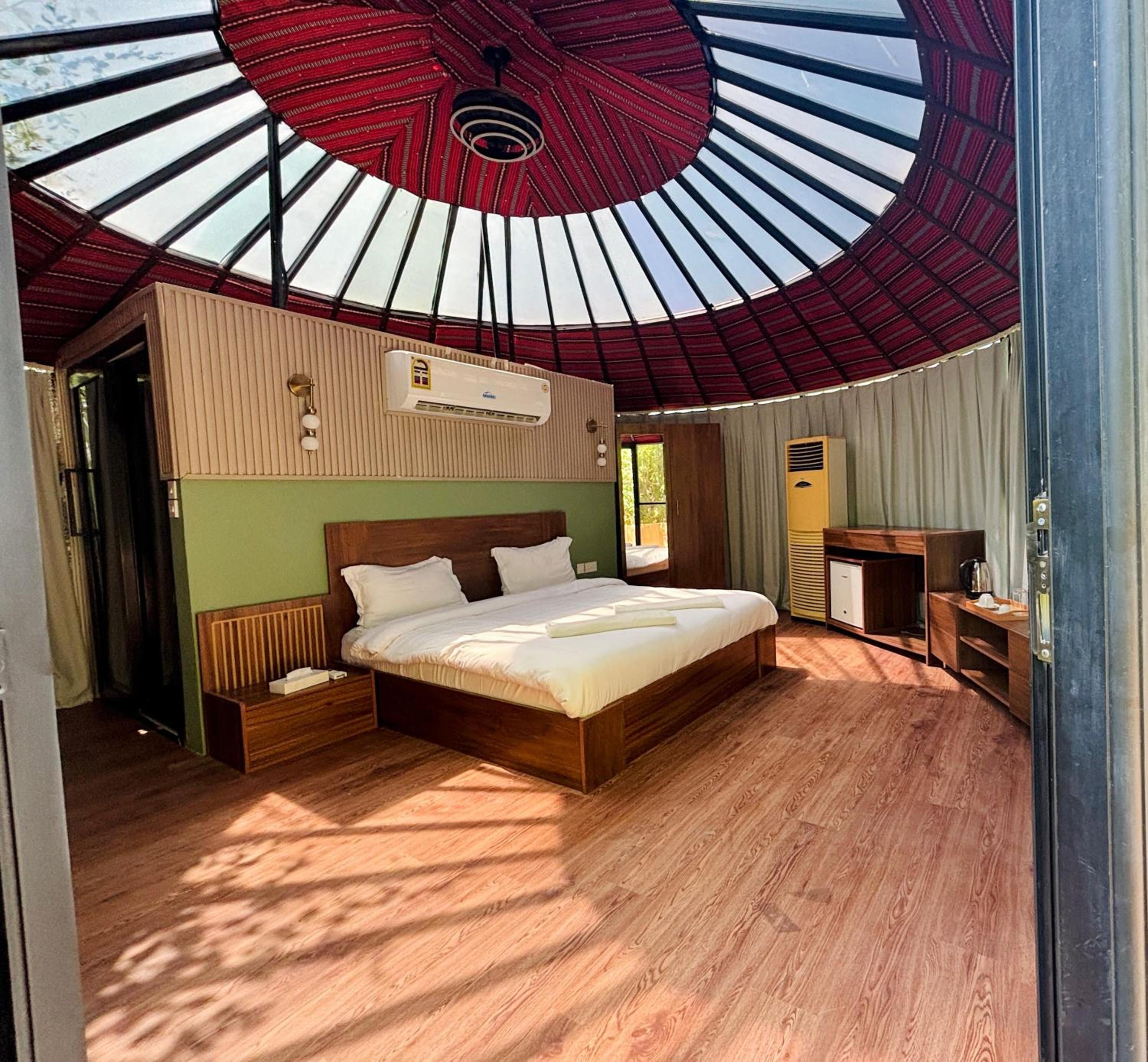 King Room with Garden View photo 2