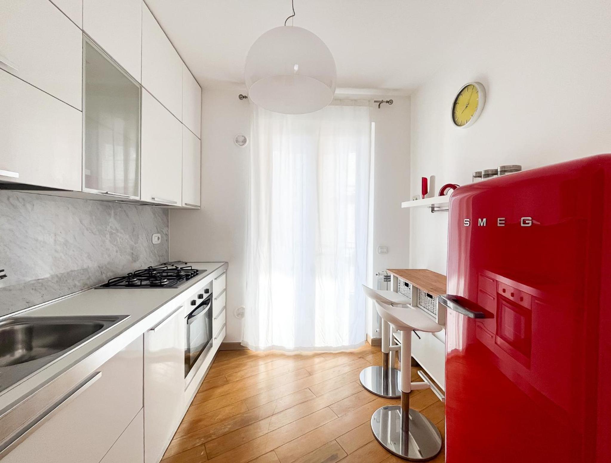 One-Bedroom Apartment with Balcony and Sea View photo 2