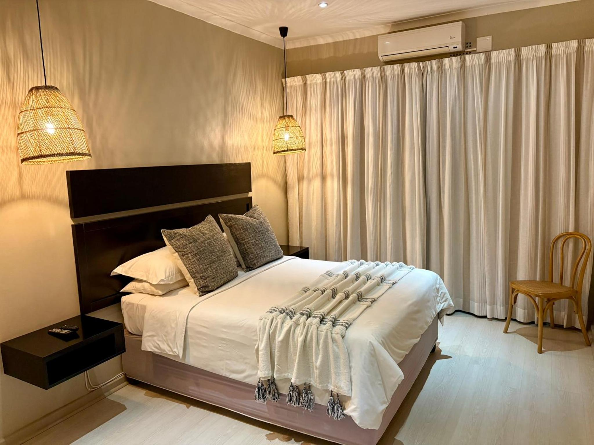 Queen Room photo 1