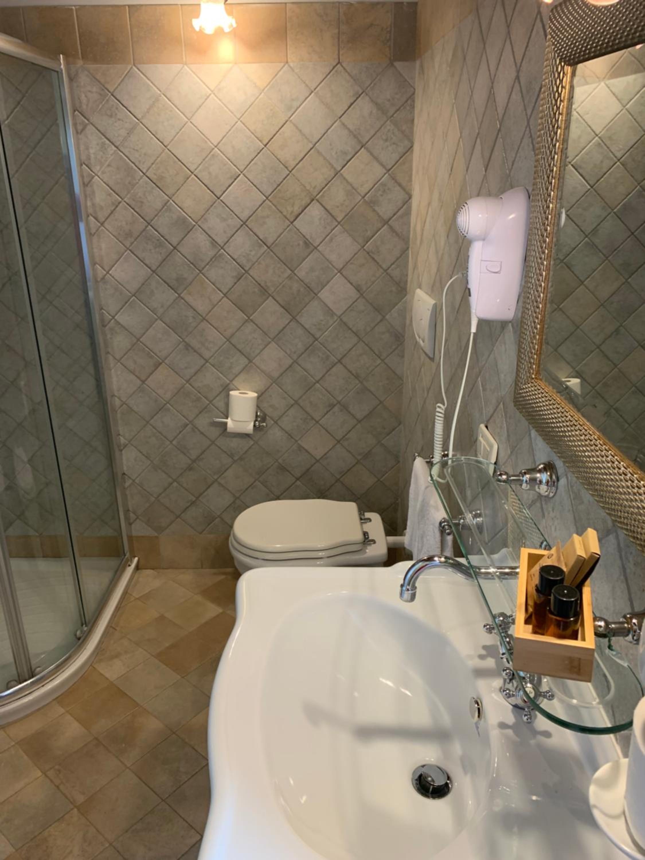 Double Room - Disability Access photo 1