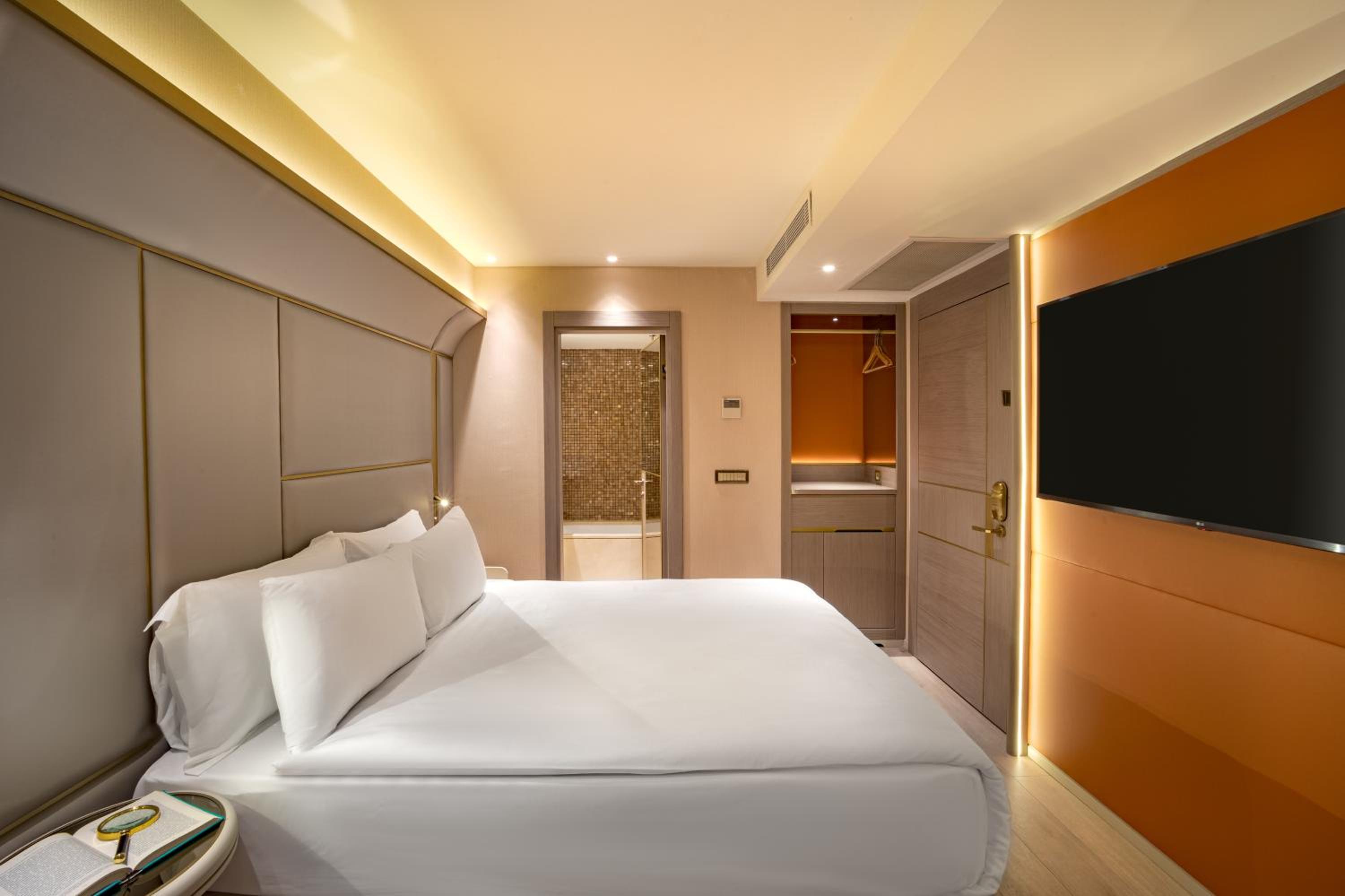 Budget Double Room photo 1