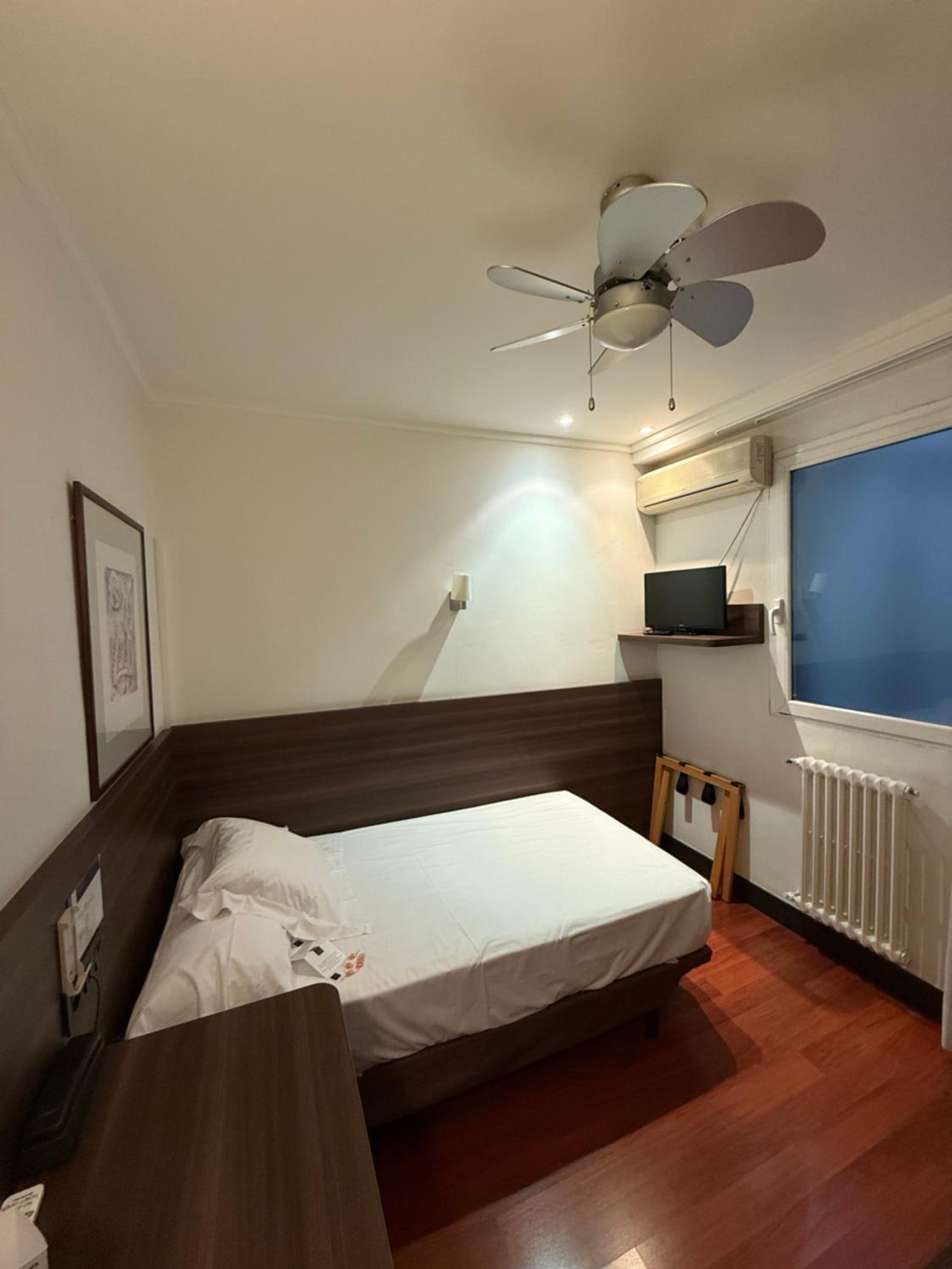 Small Single Room