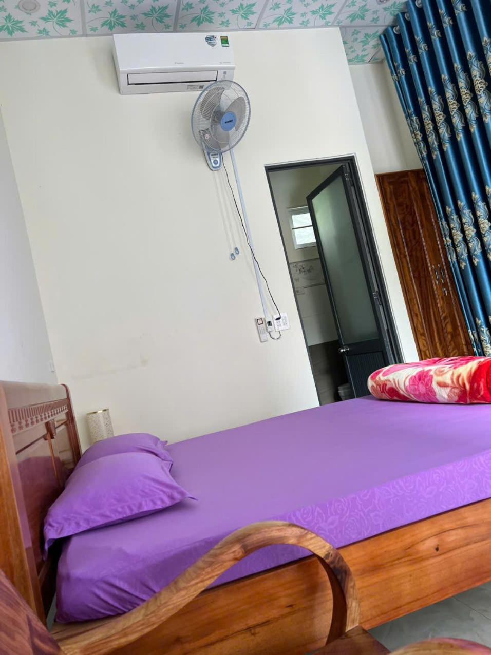 King Room with Balcony photo 1