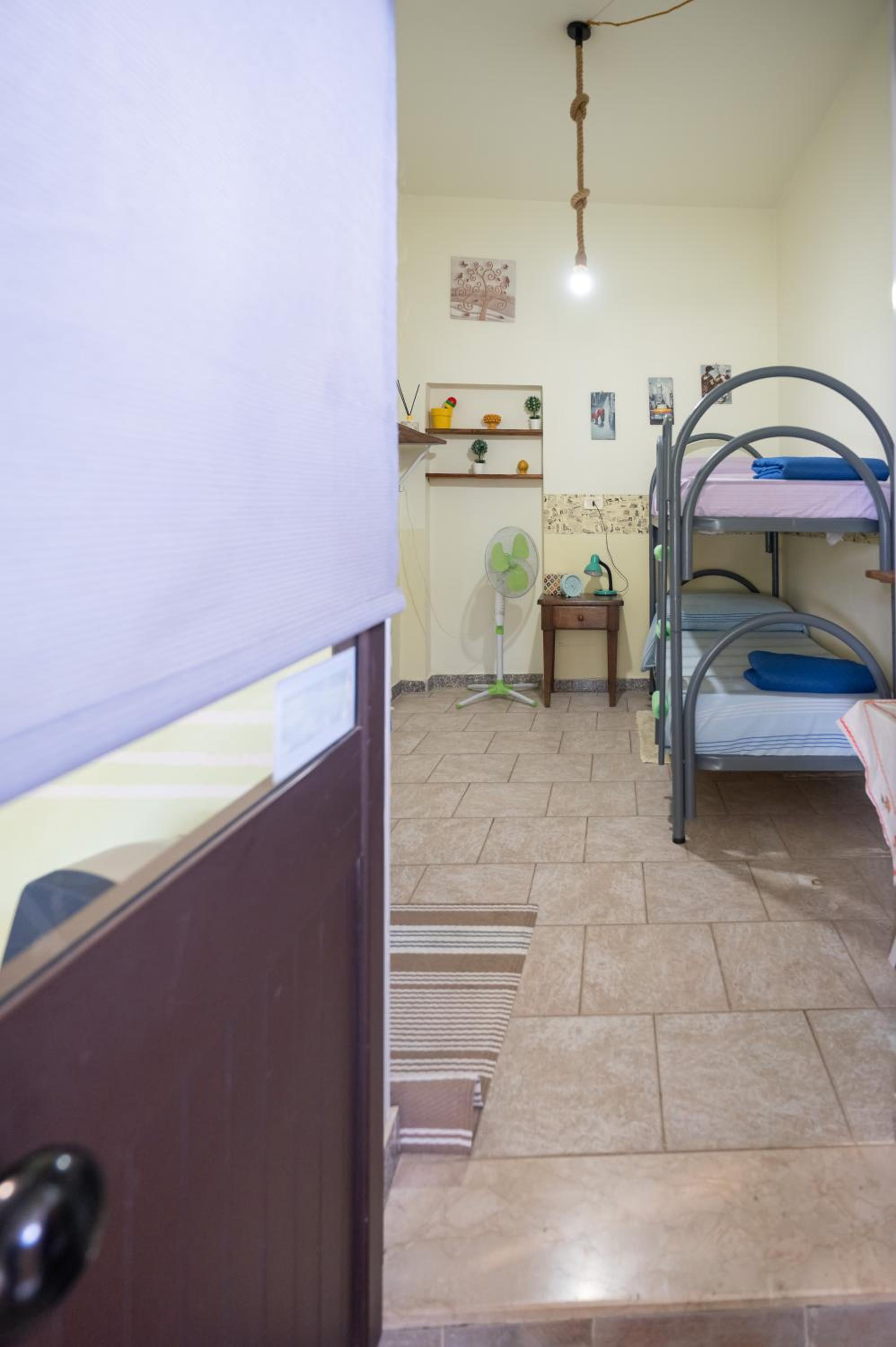 Twin Room with Private Bathroom photo 2