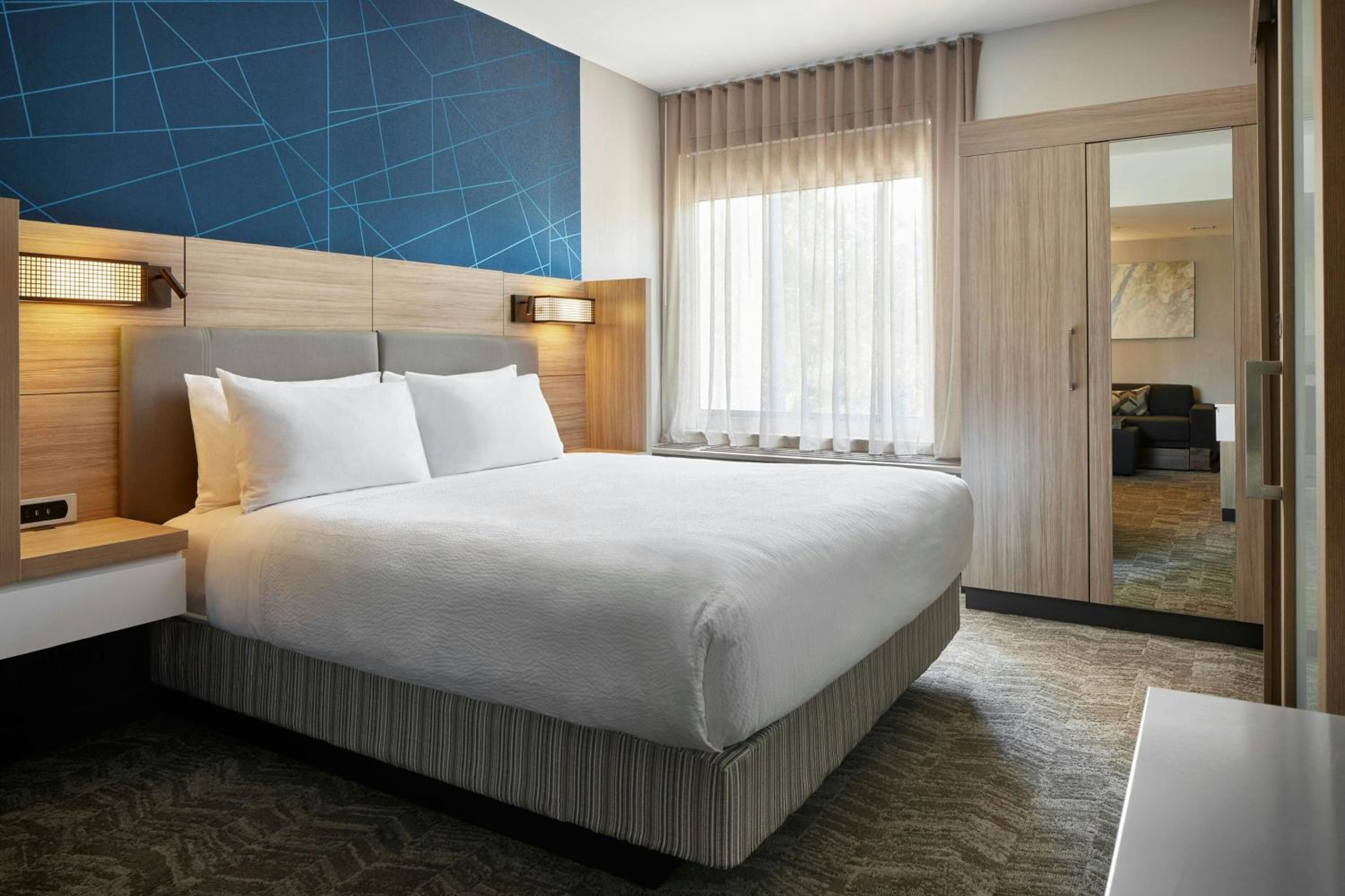 King Suite with Roll-In Shower - Mobility Accessible - Photo 1