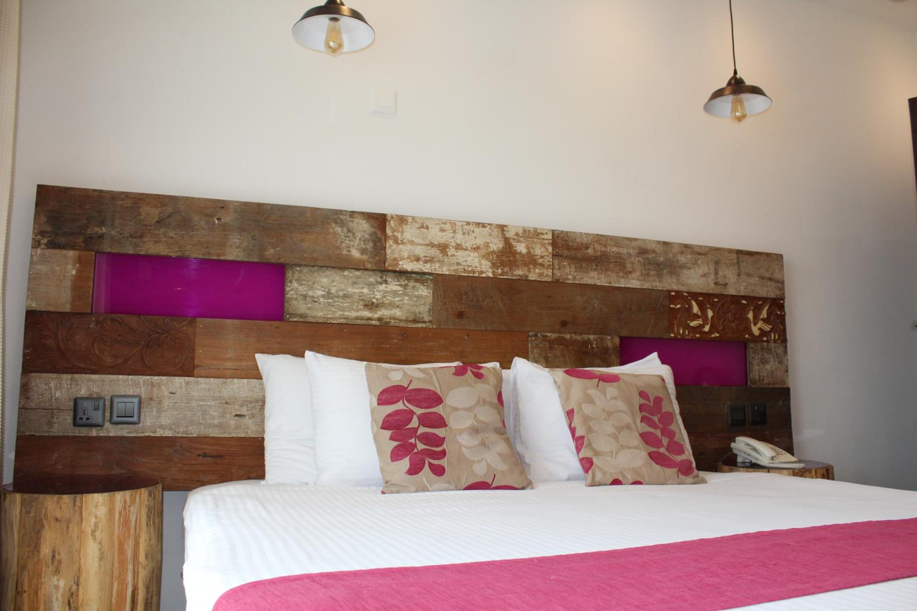 Deluxe Room - Photo 3