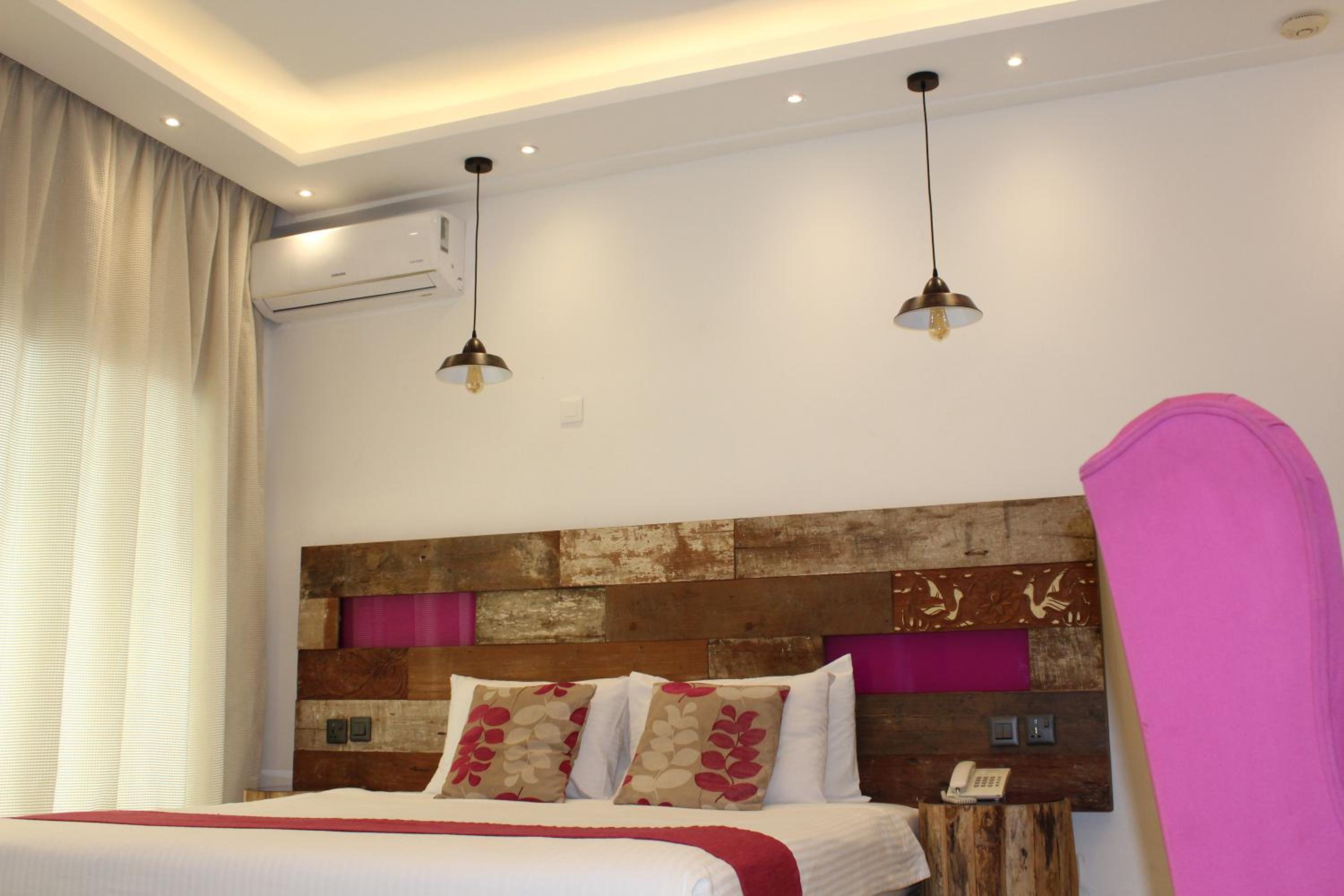 Deluxe Room - Photo 2
