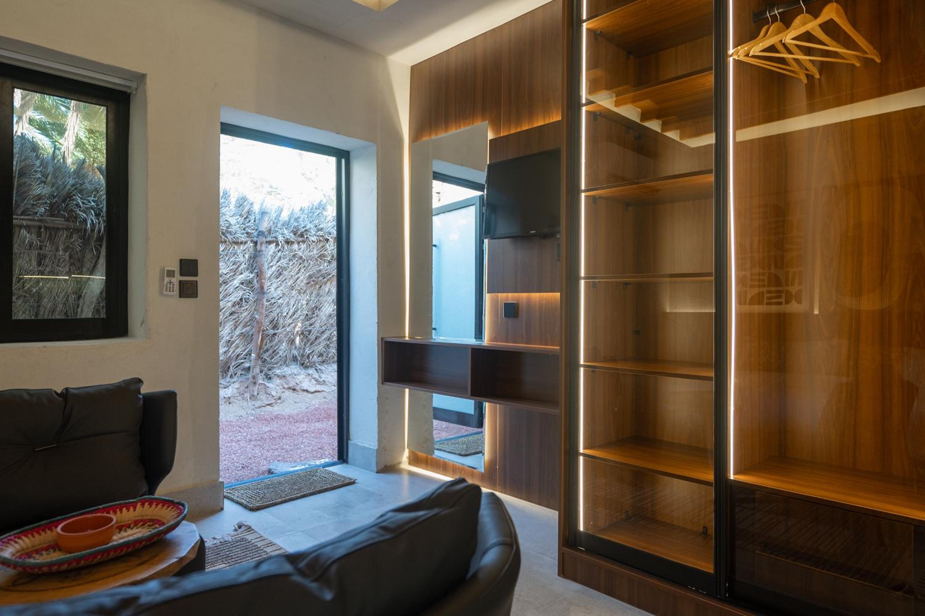 Studio with Spa Bath