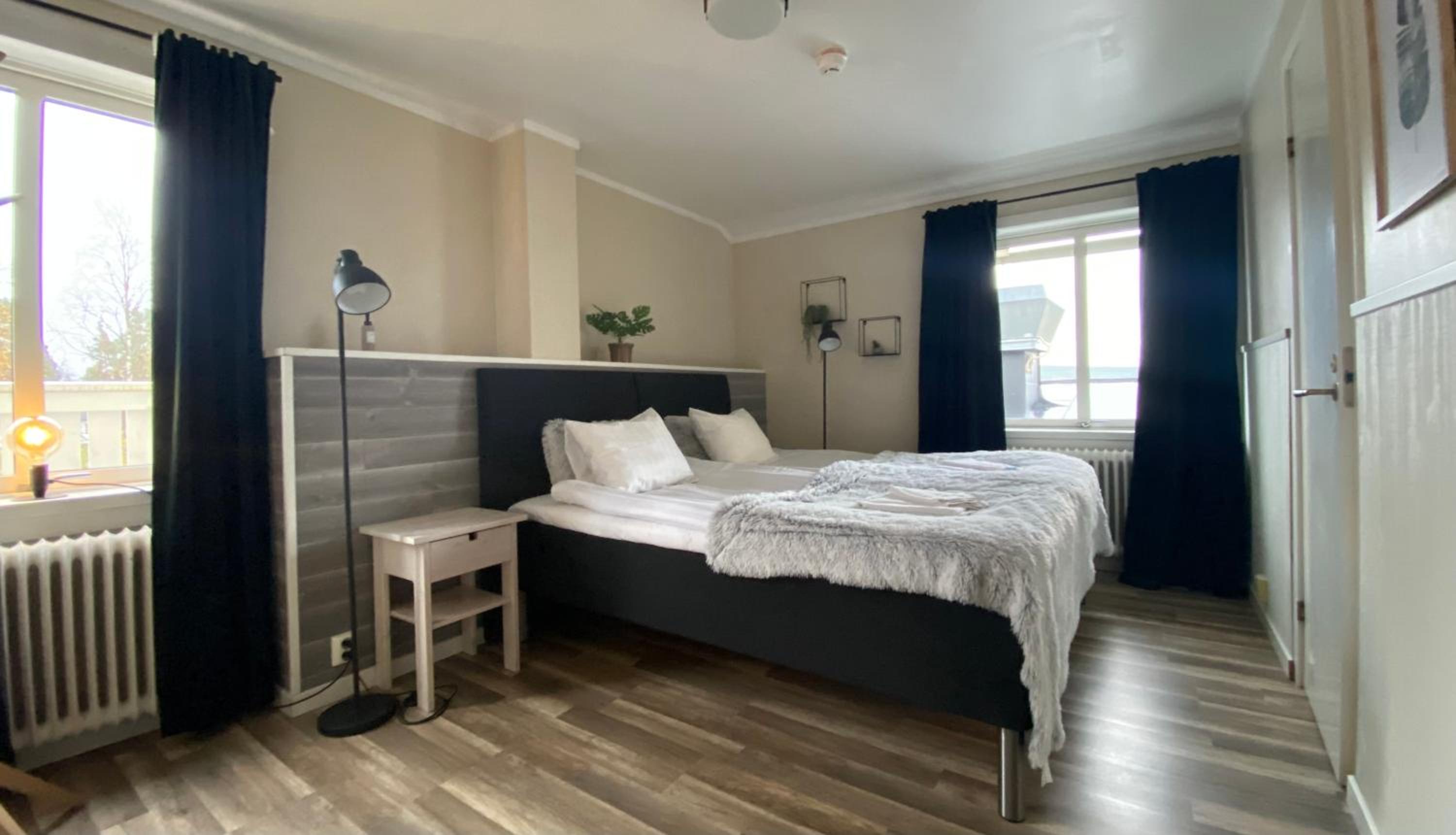 Twin Room with Private Bathroom photo 3