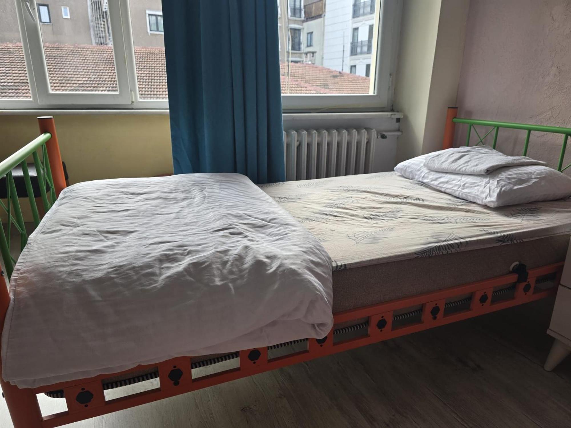 Bed in 10-Bed Mixed Dormitory Room photo 1