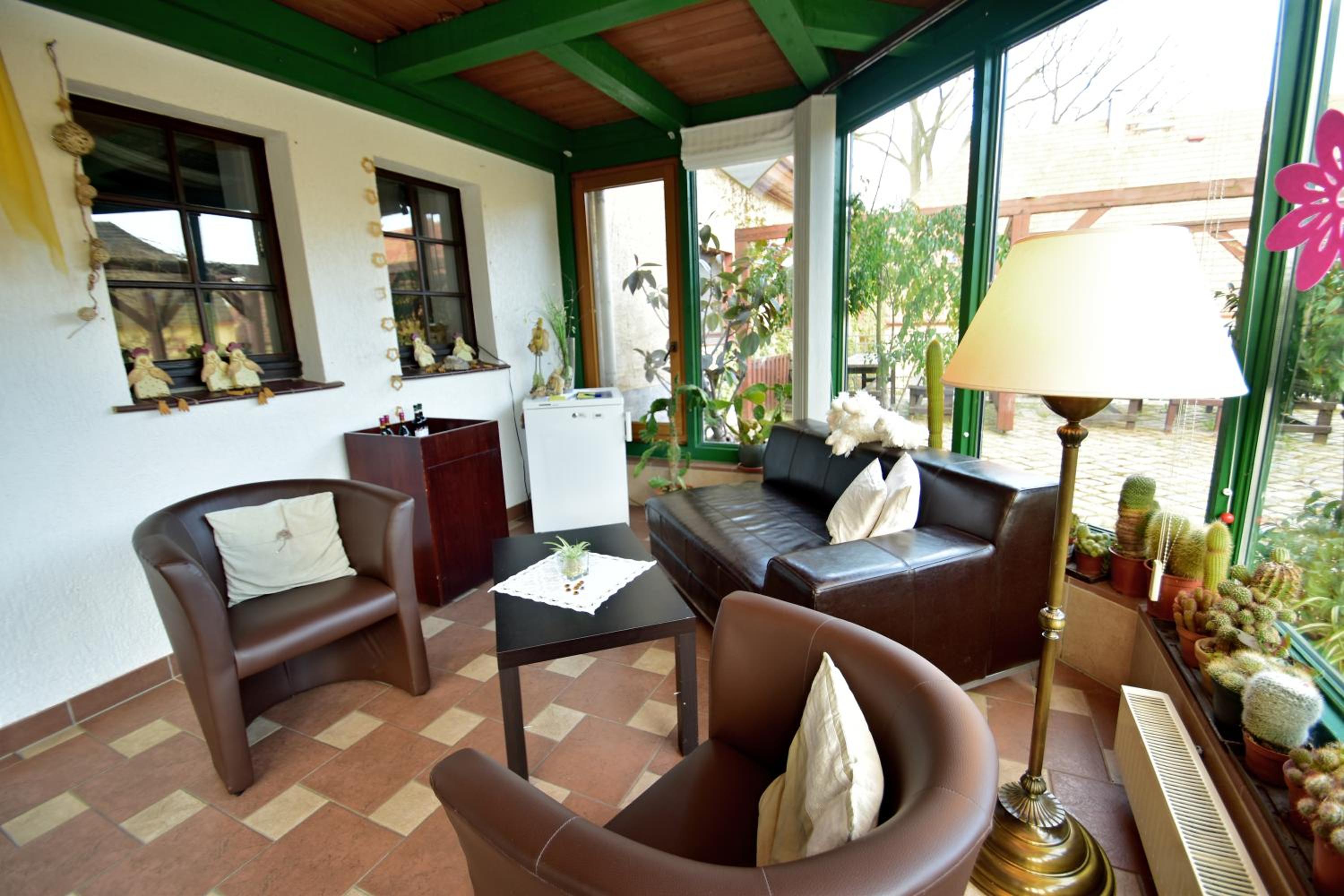 Family Room (2 Adults + 2 Children) photo 2