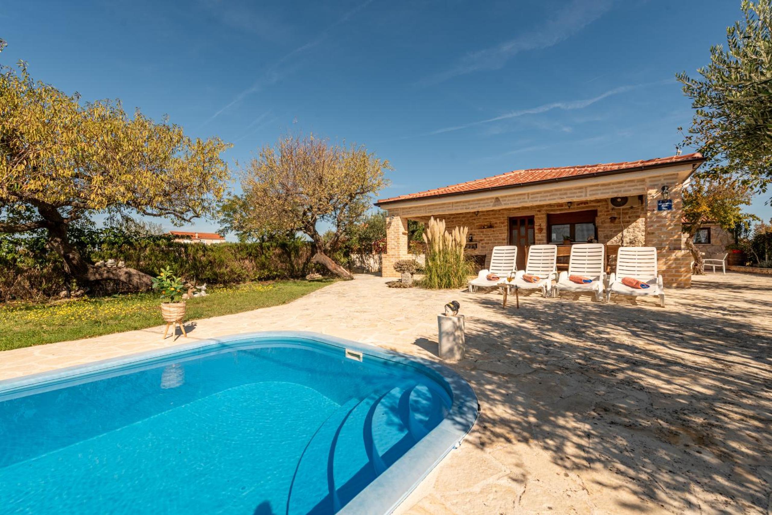 Villa photo 3