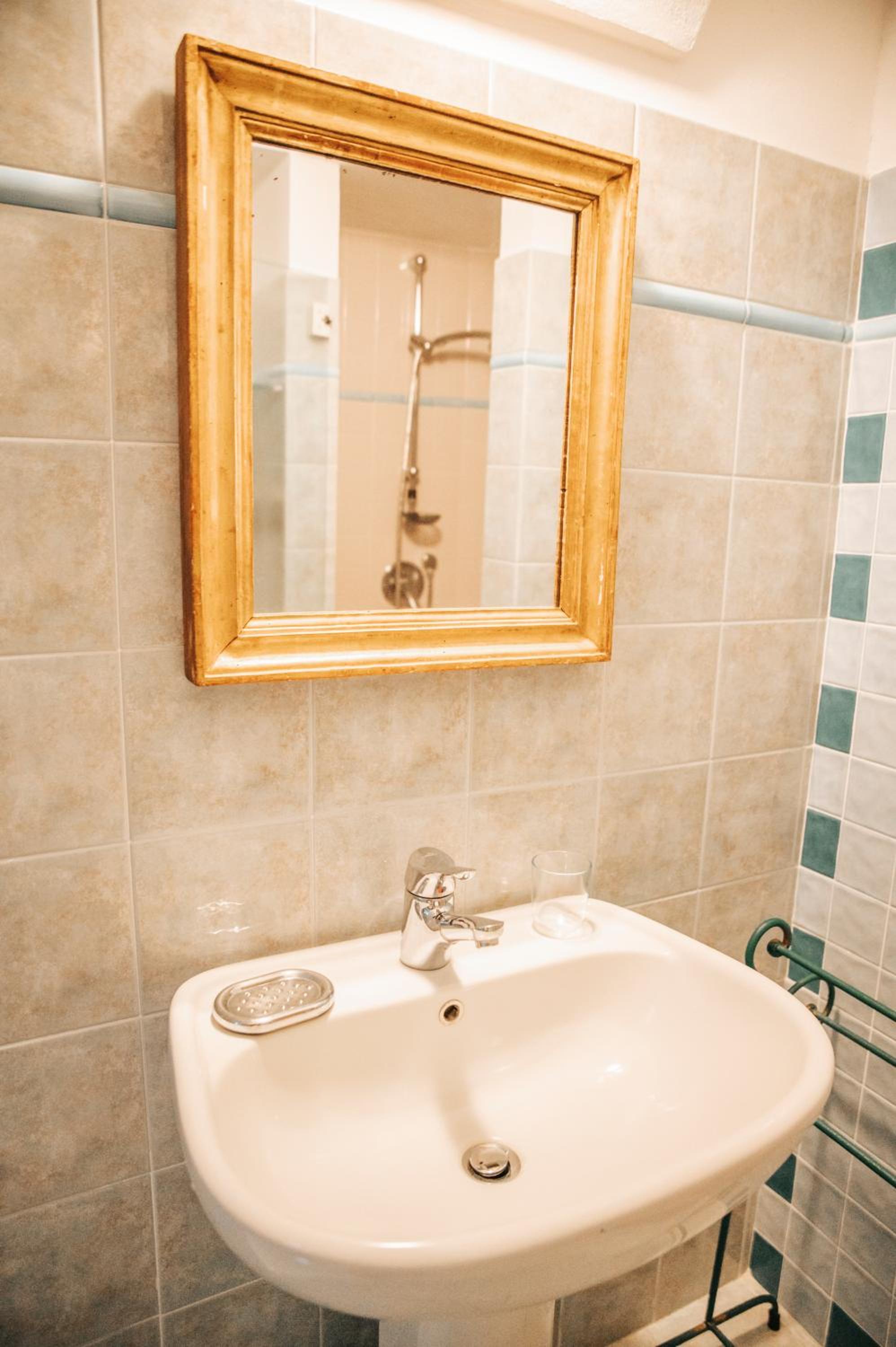 Deluxe Double or Twin Room - Photo 4