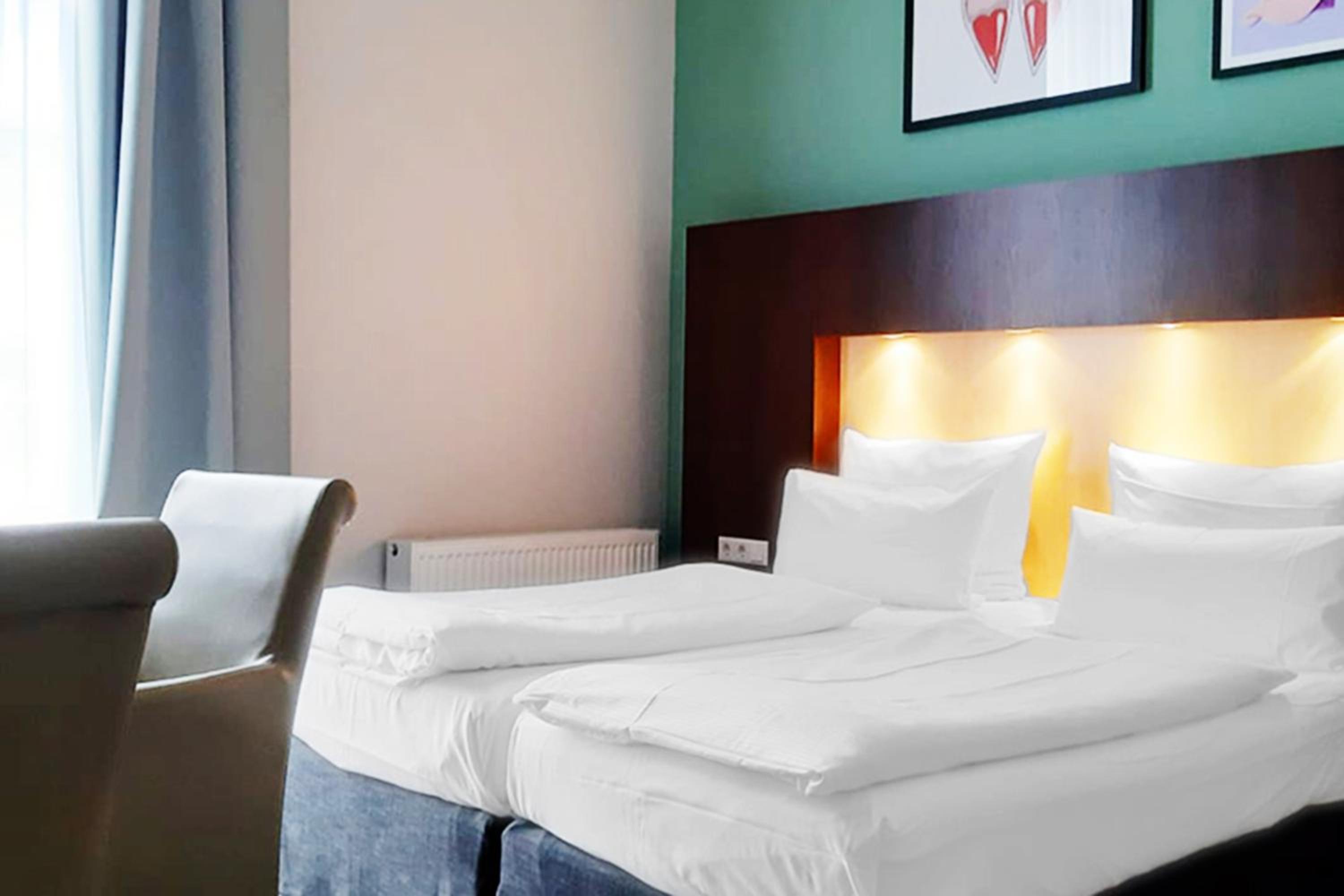 Standard Room - Photo 13