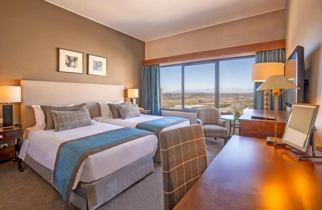 Superior Twin Room with Panoramic View - Photo 1