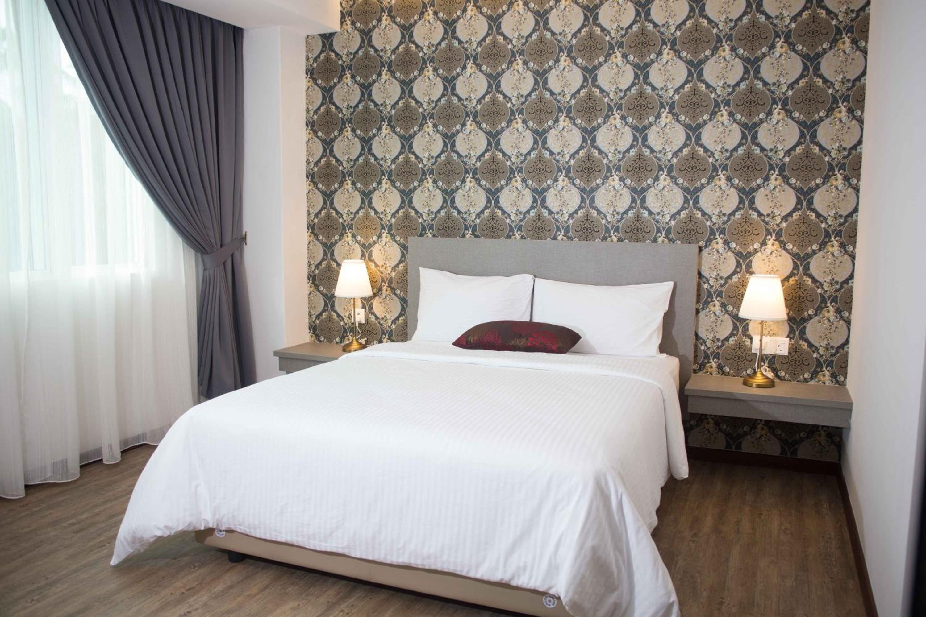 Deluxe Queen Room photo 2
