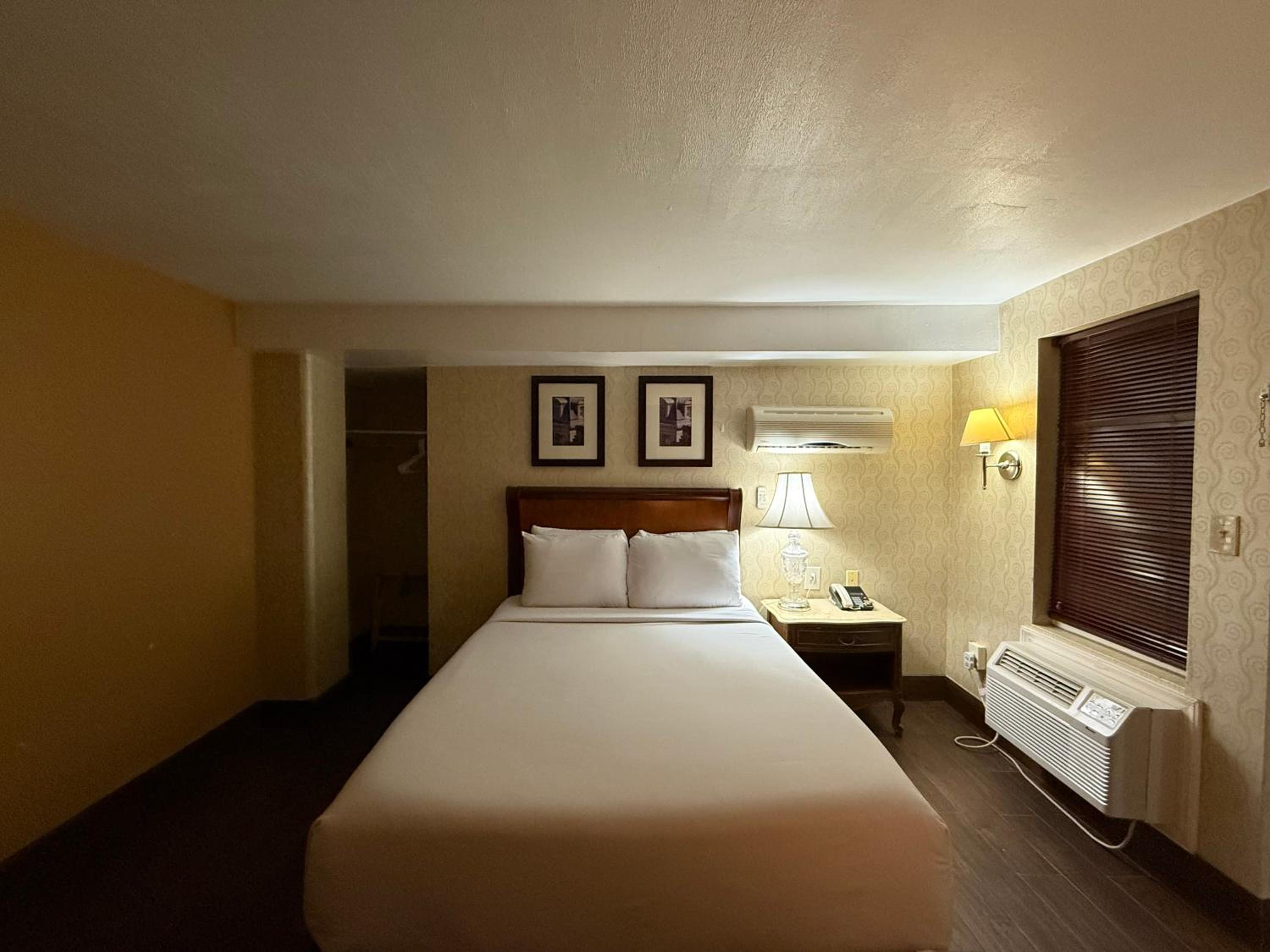 Standard Double Room - Photo 5