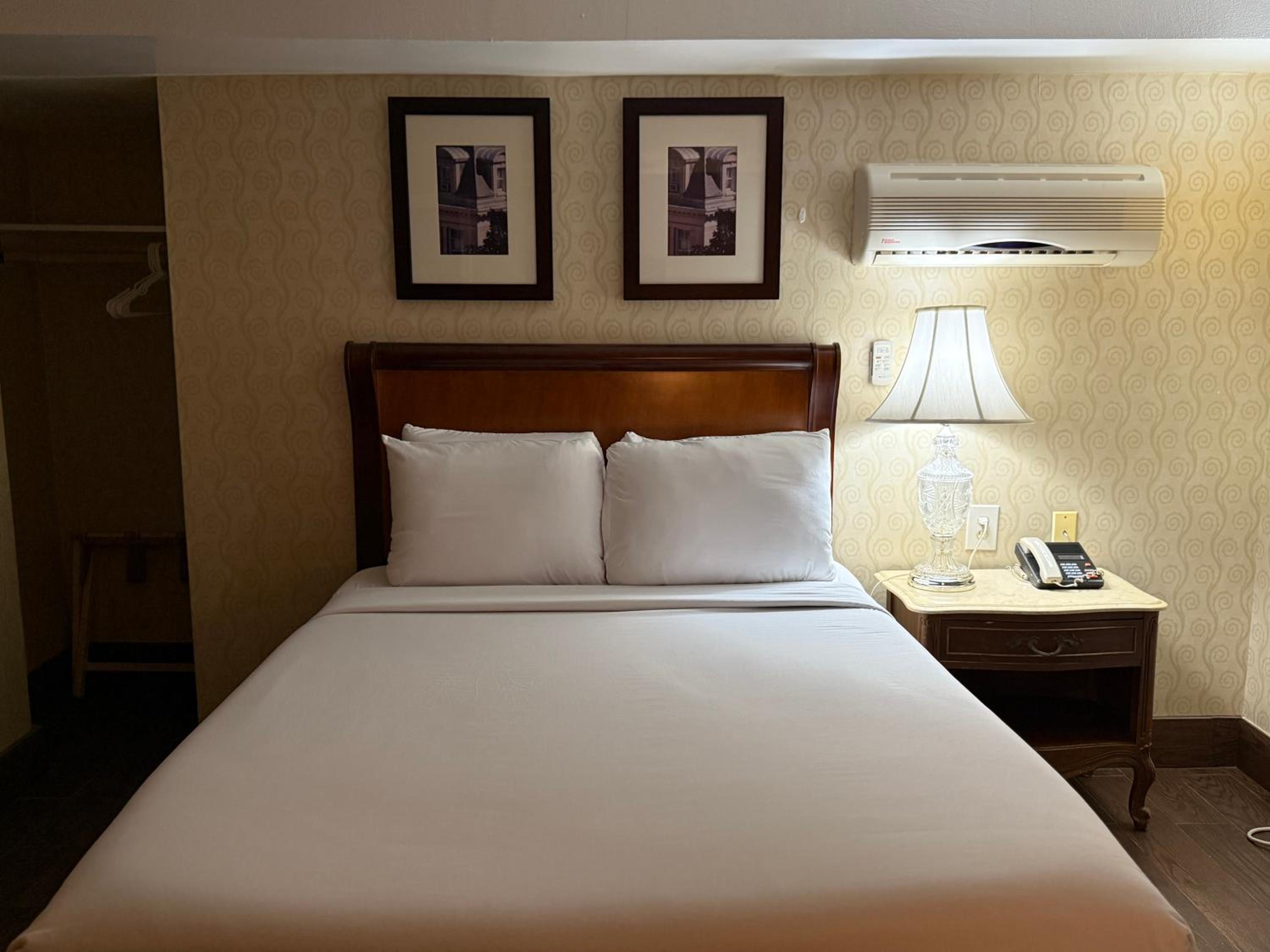 Standard Double Room - Photo 4