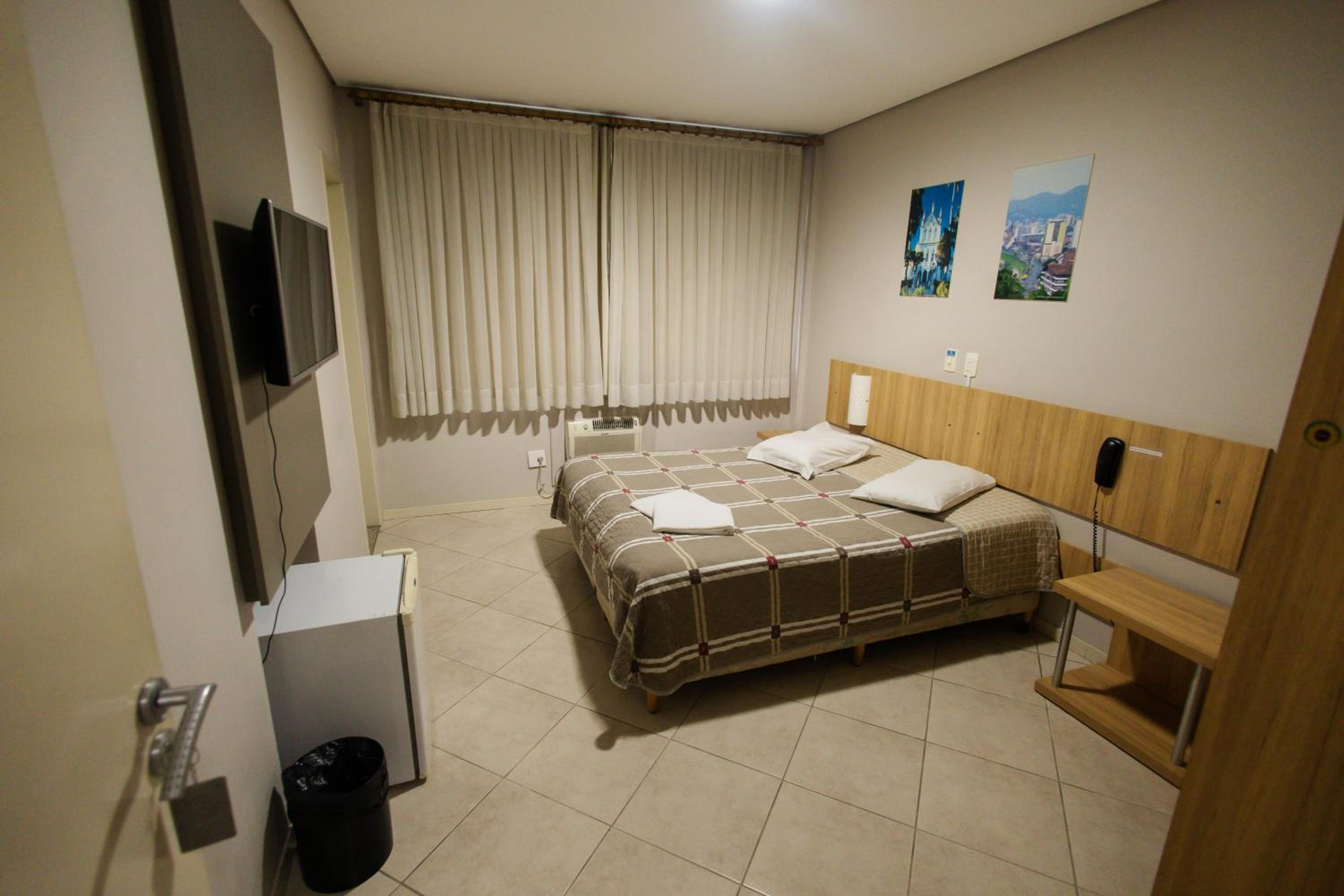 Standard Double Room - Photo 2
