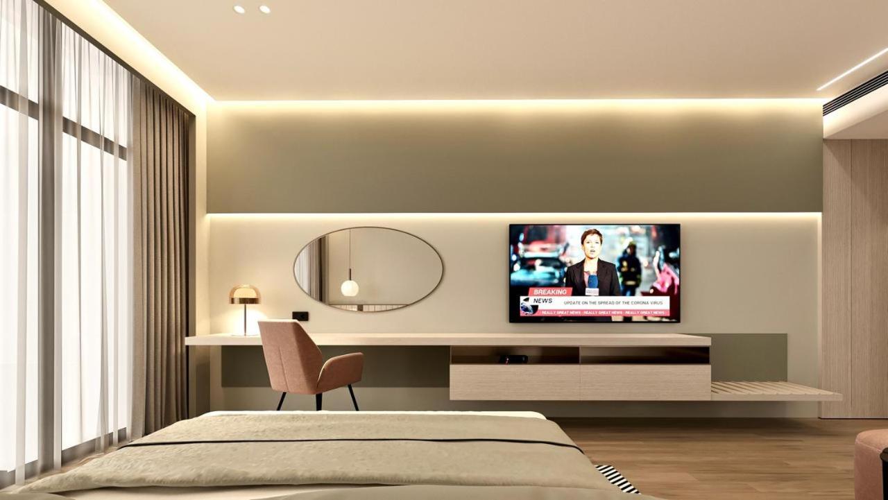 Renovated Room with Balcony - Photo 2