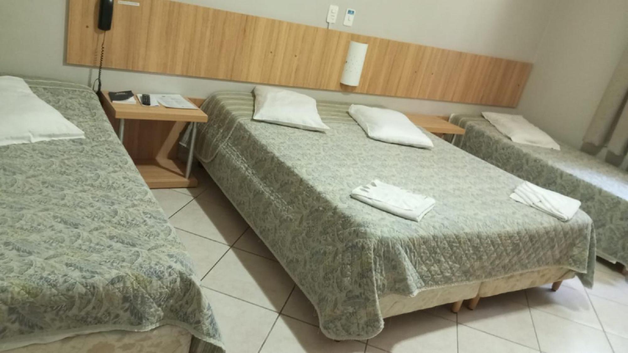 Standard Quadruple Room - Photo 8