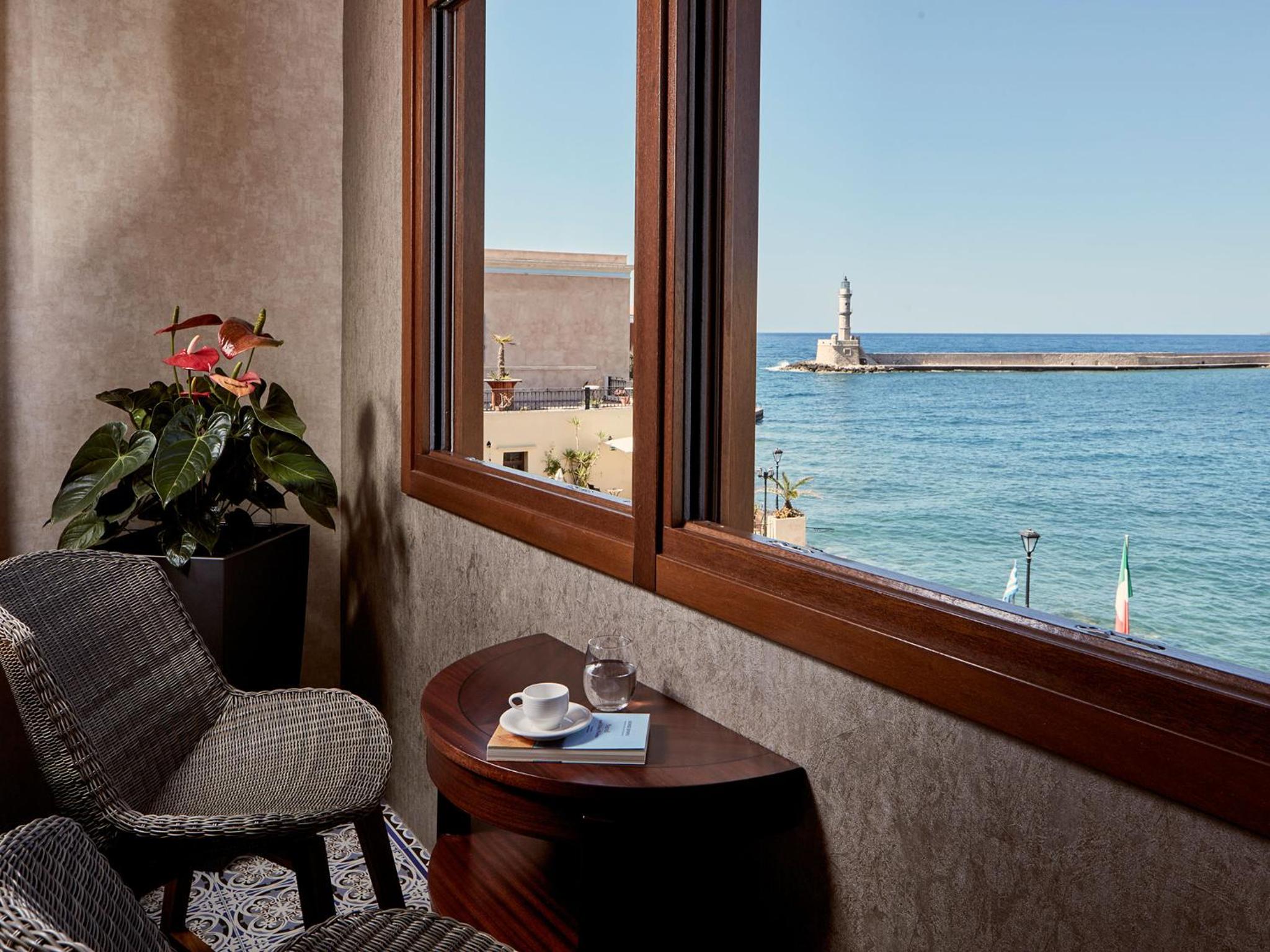 Honeymoon Suite with Internal Balcony and Sea View photo 2