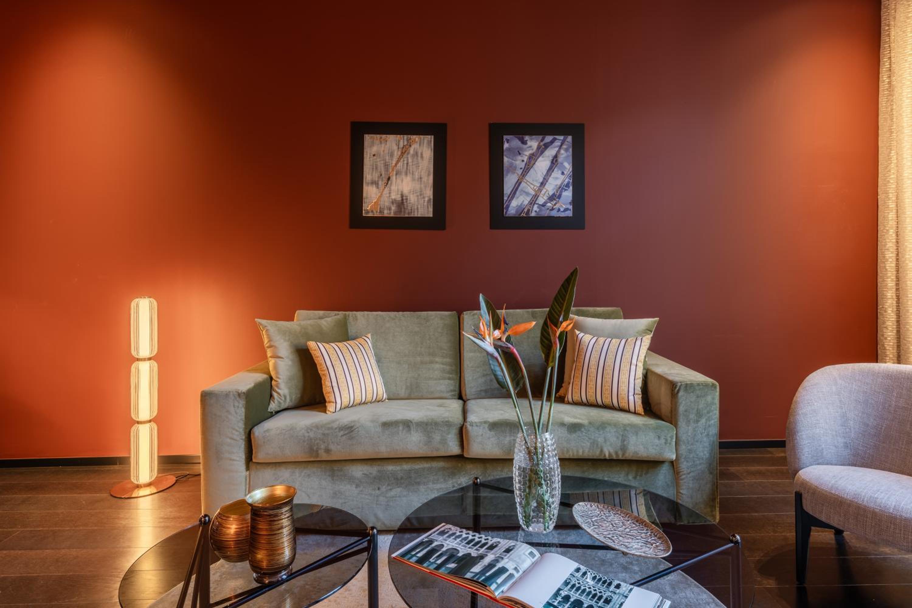 Two-Bedroom Apartment with View photo 3