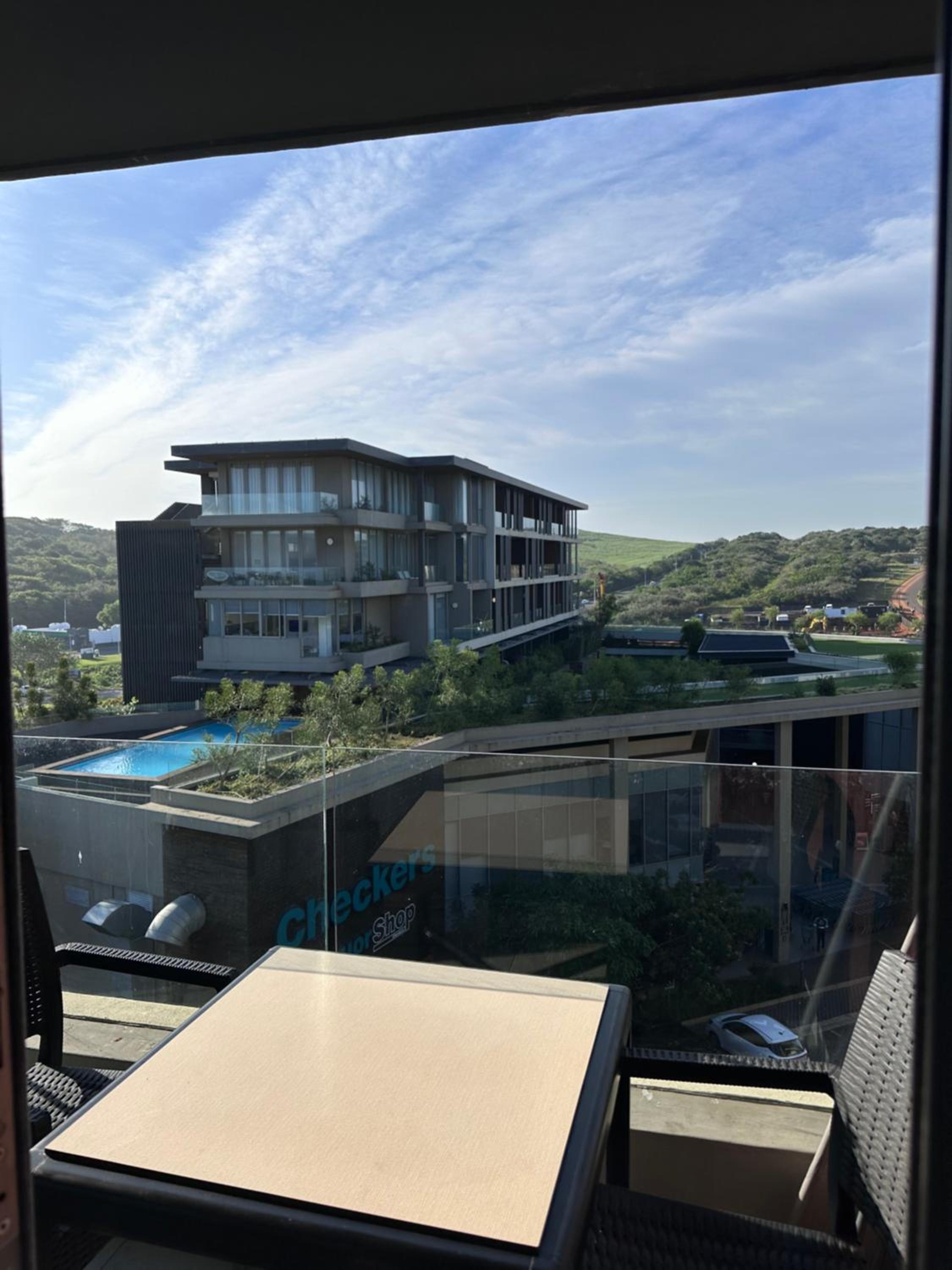 Studio with Balcony photo 3