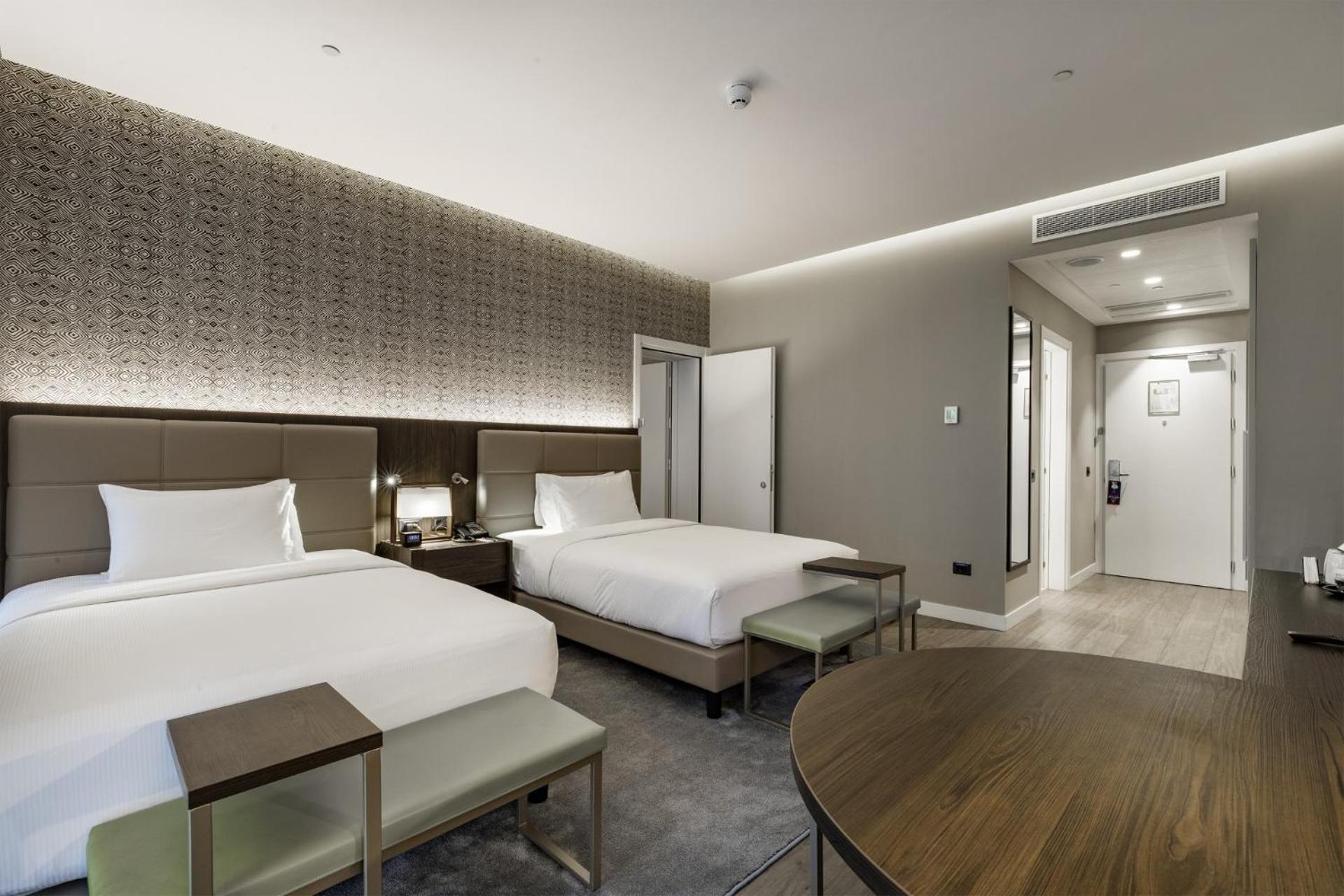 Room with Two Single Beds photo 2