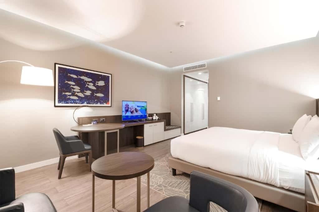 King Guest Room photo 2