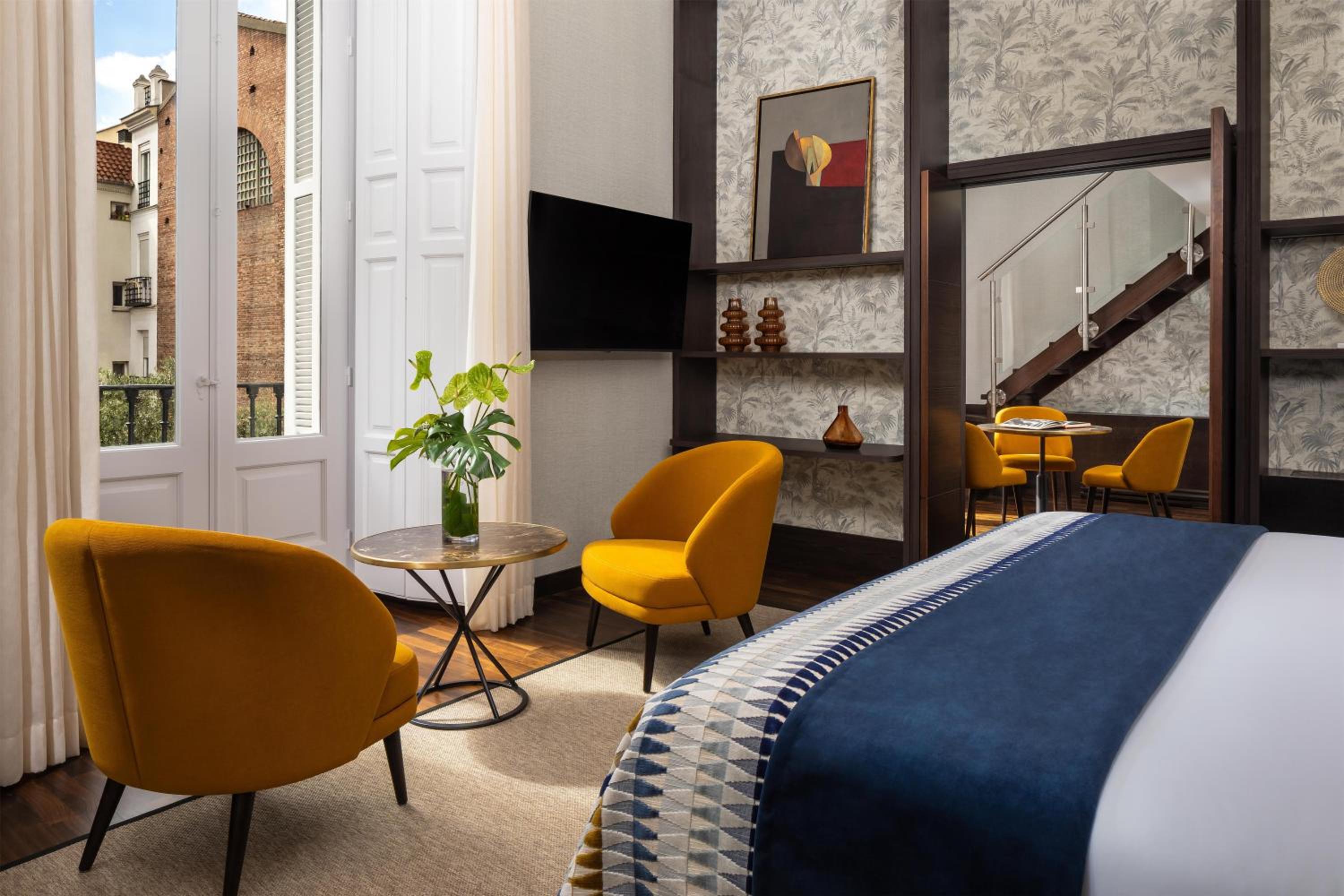 Suite - Photo 10