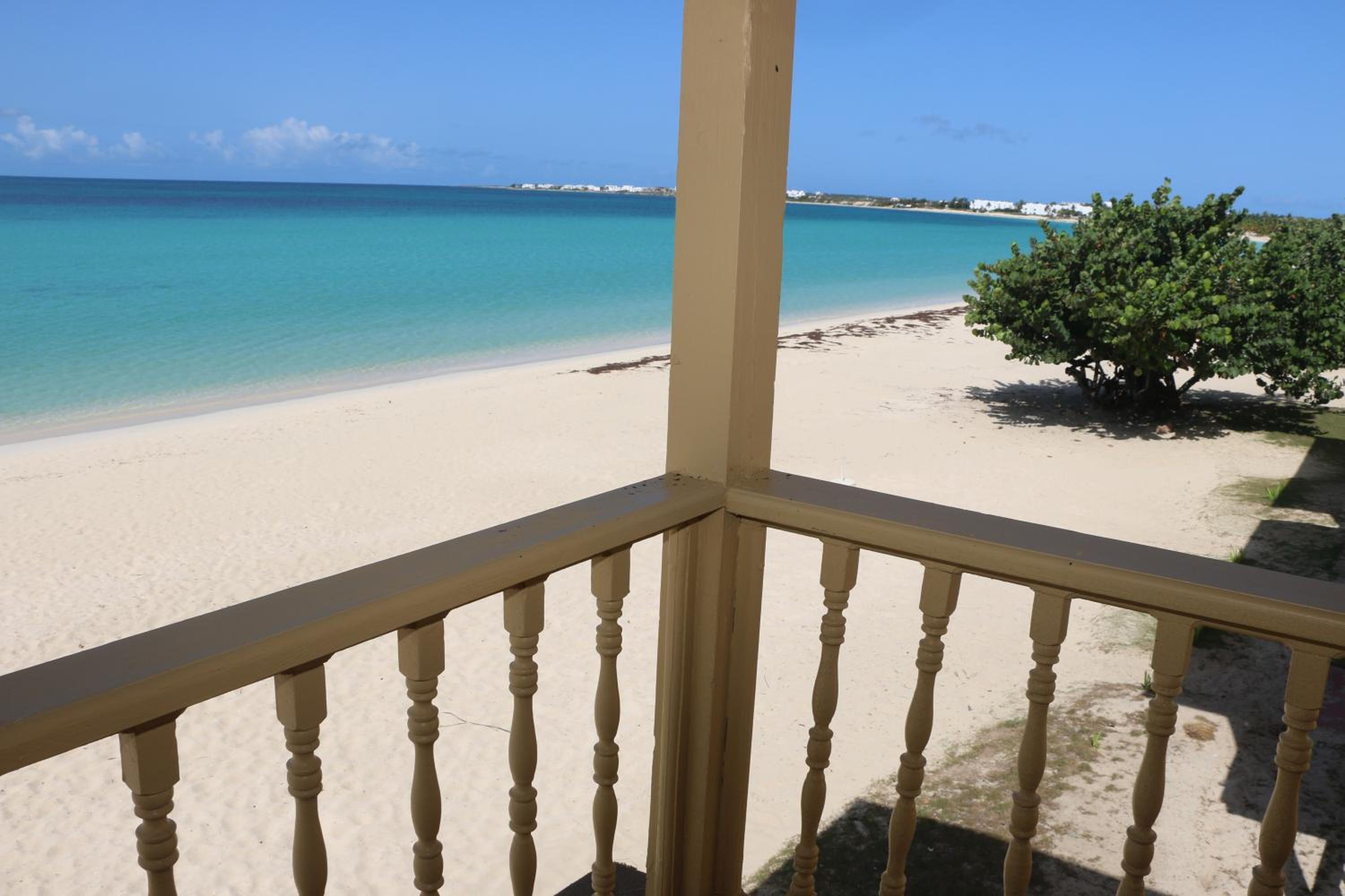 Double Room - Beach Front photo 1