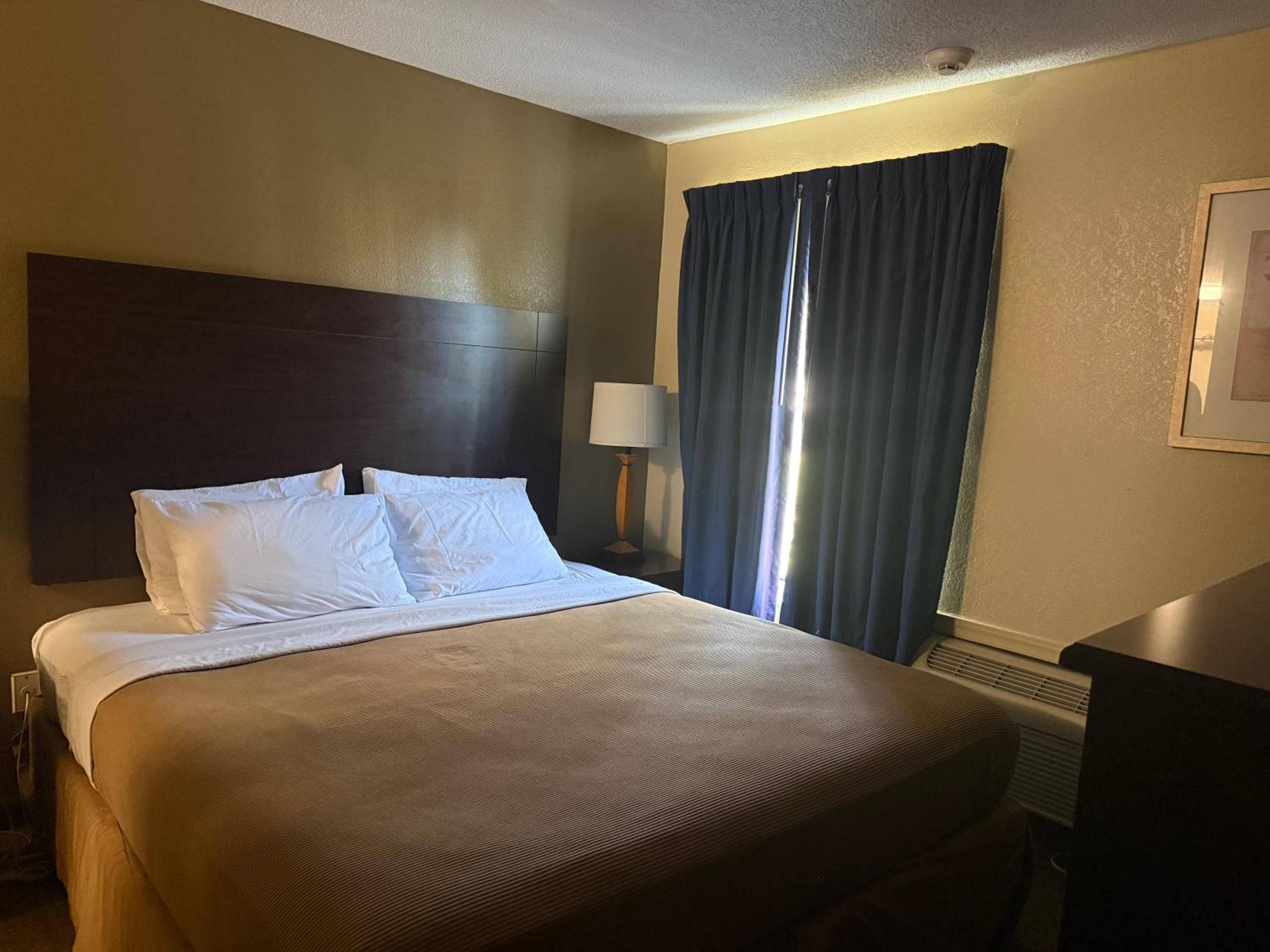 King Small Room