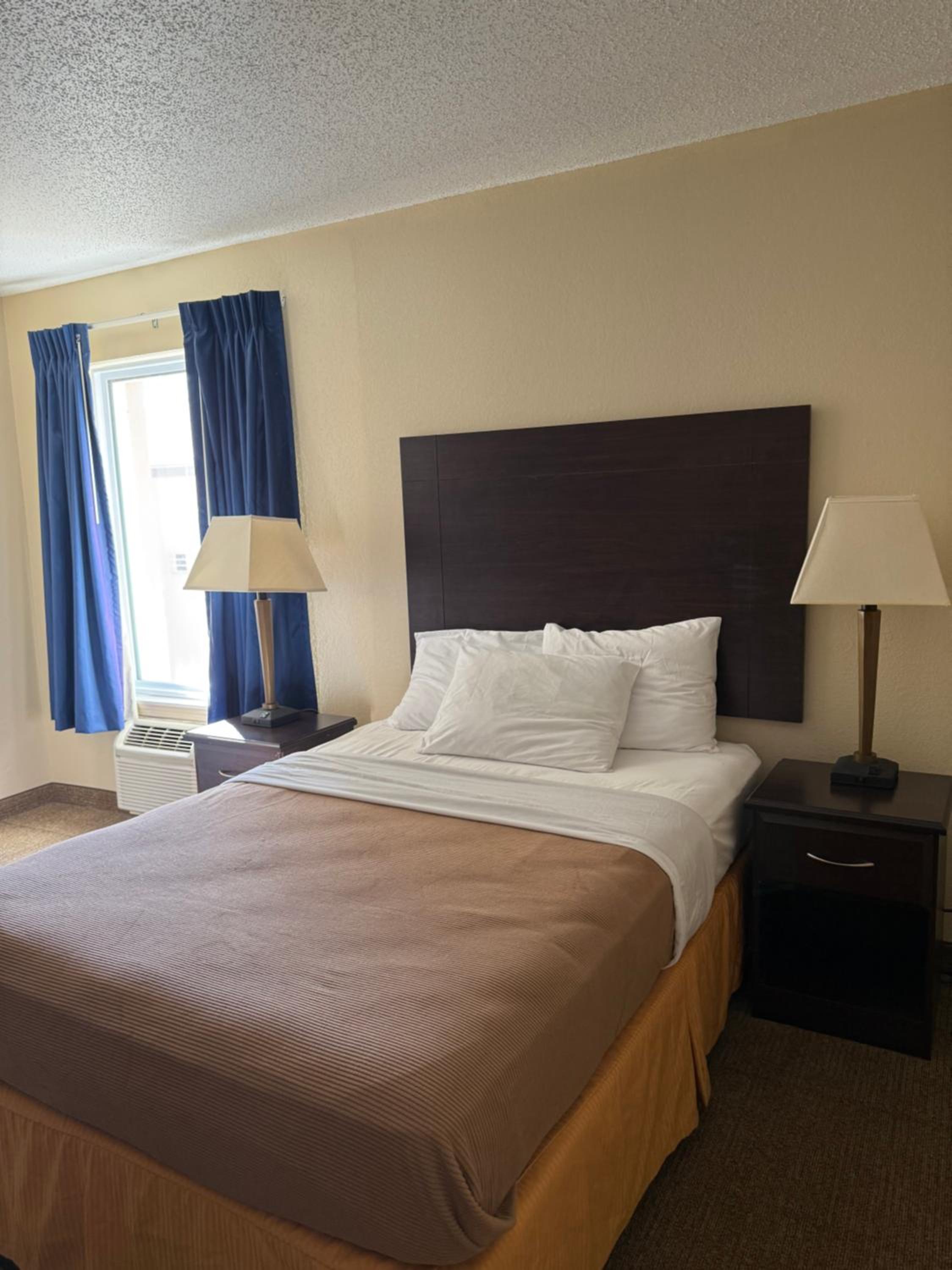 King Bed, Double Bed