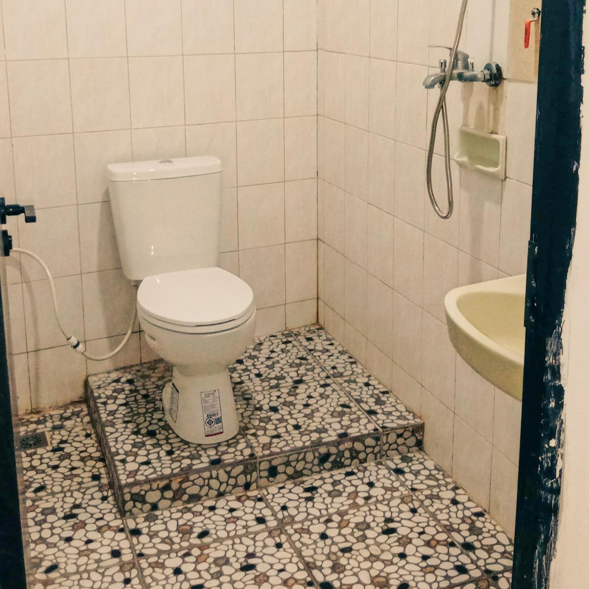 Standard Double Room with Fan - Photo 4