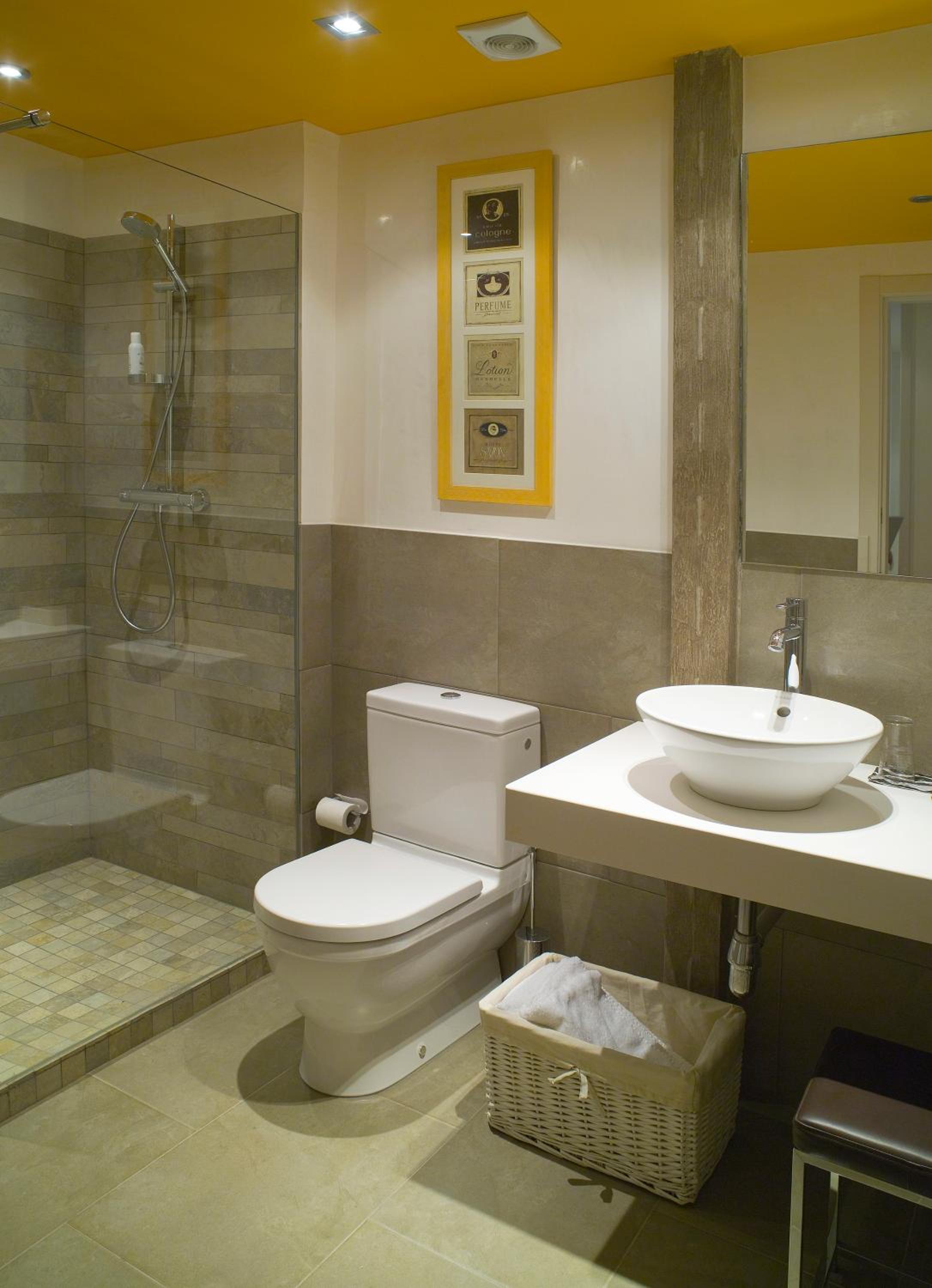 Twin Room - Photo 25