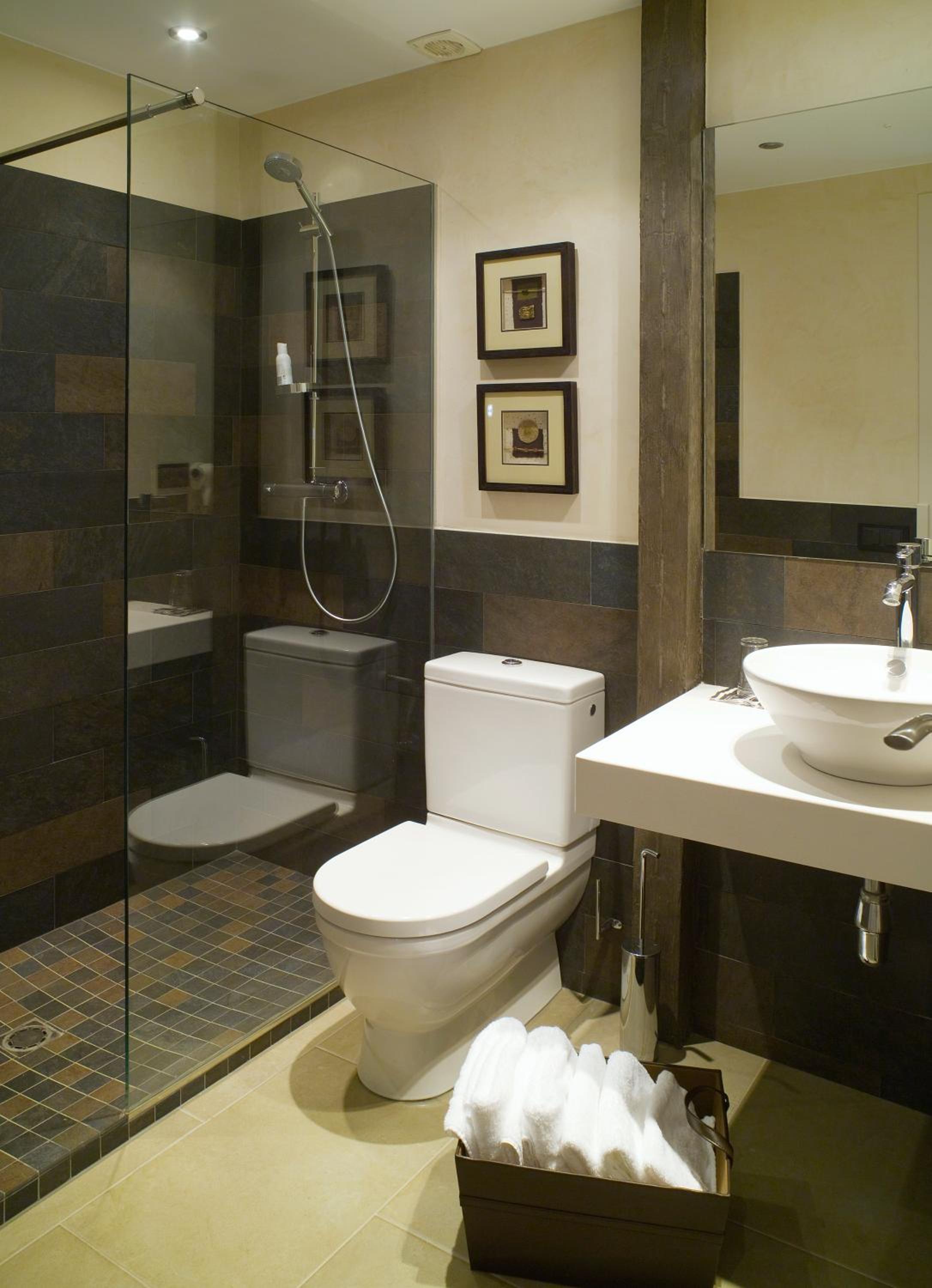 Twin Room - Photo 11