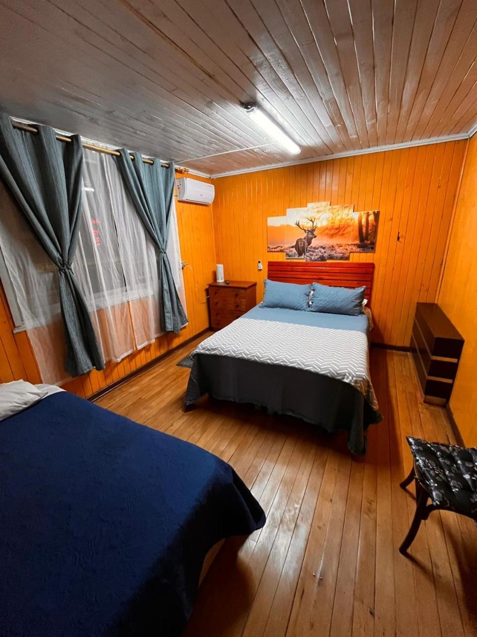Basic Triple Room with Shared Bathroom
