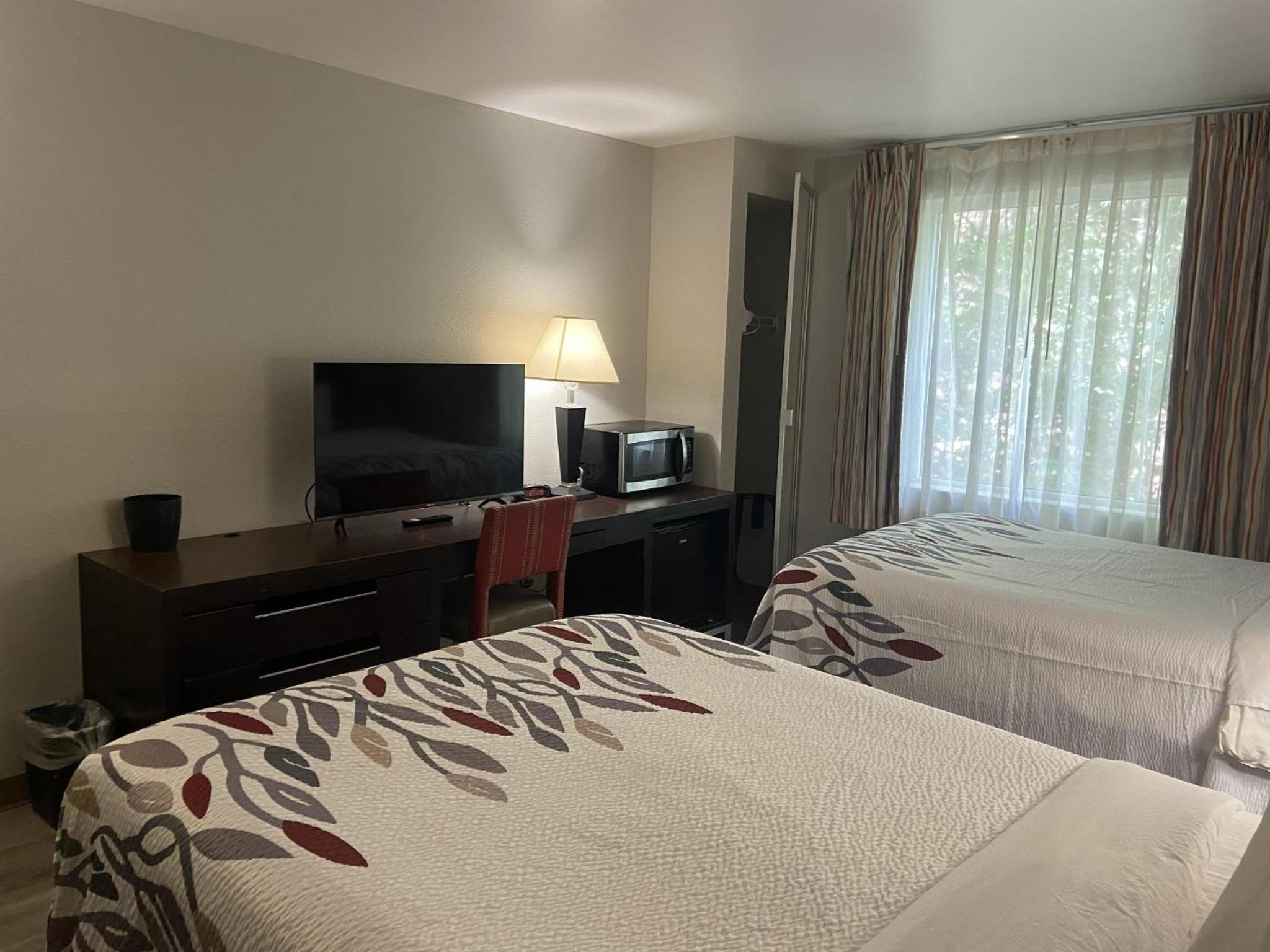 Standard Room with Two Double Beds Non-Smoking - Photo 4