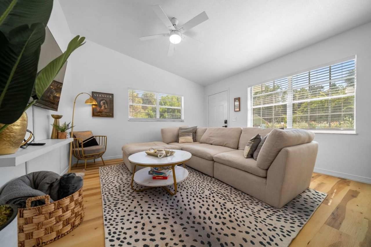 Three-Bedroom House photo 1