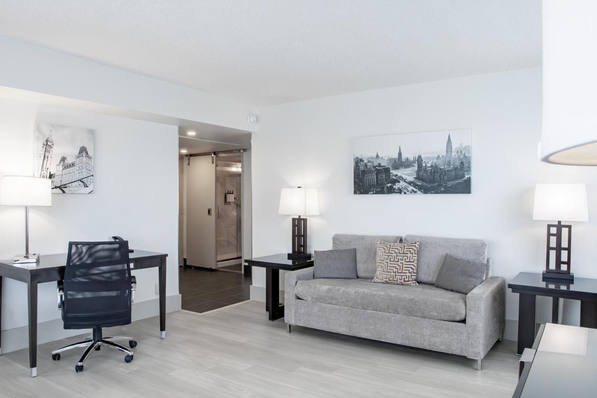 Queen Room with Balcony