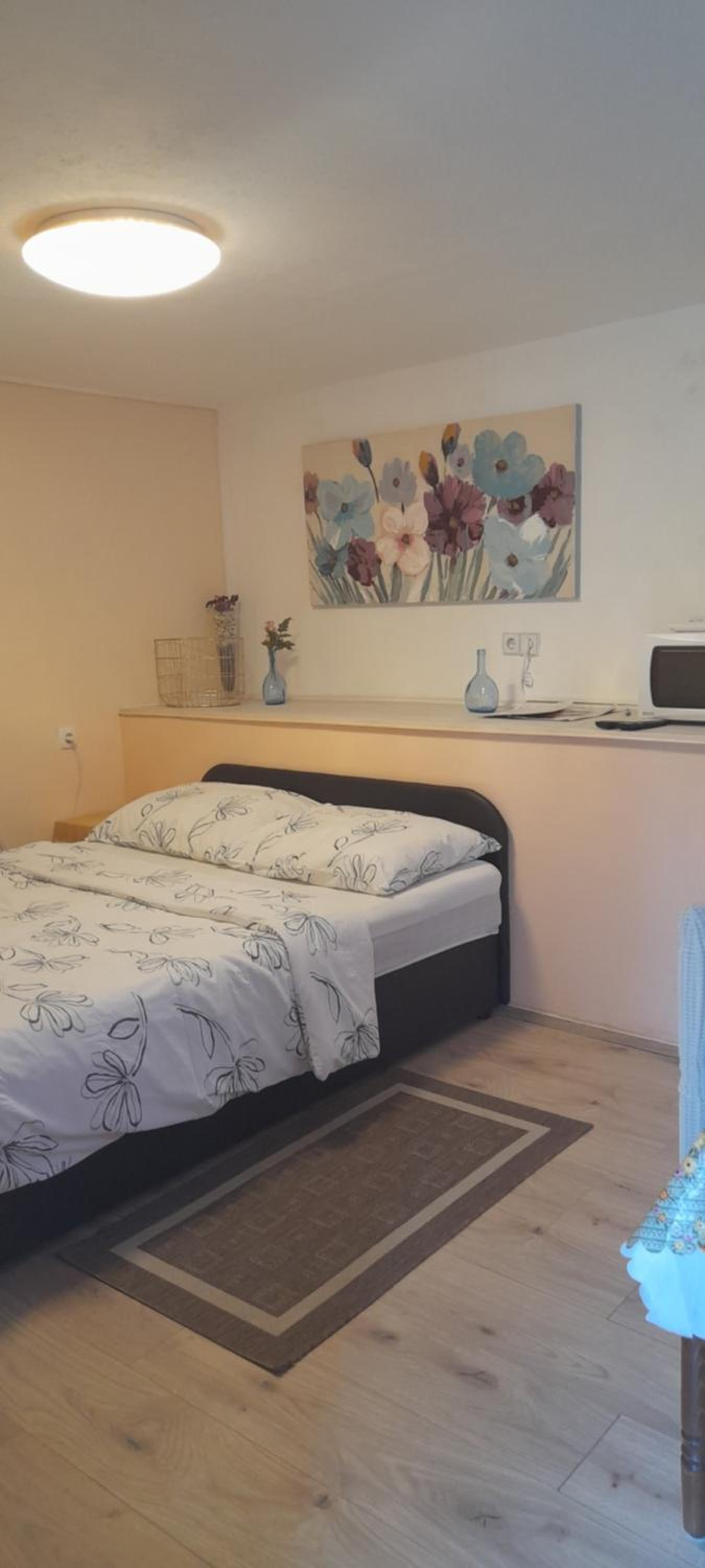Single Room with Bathroom photo 2