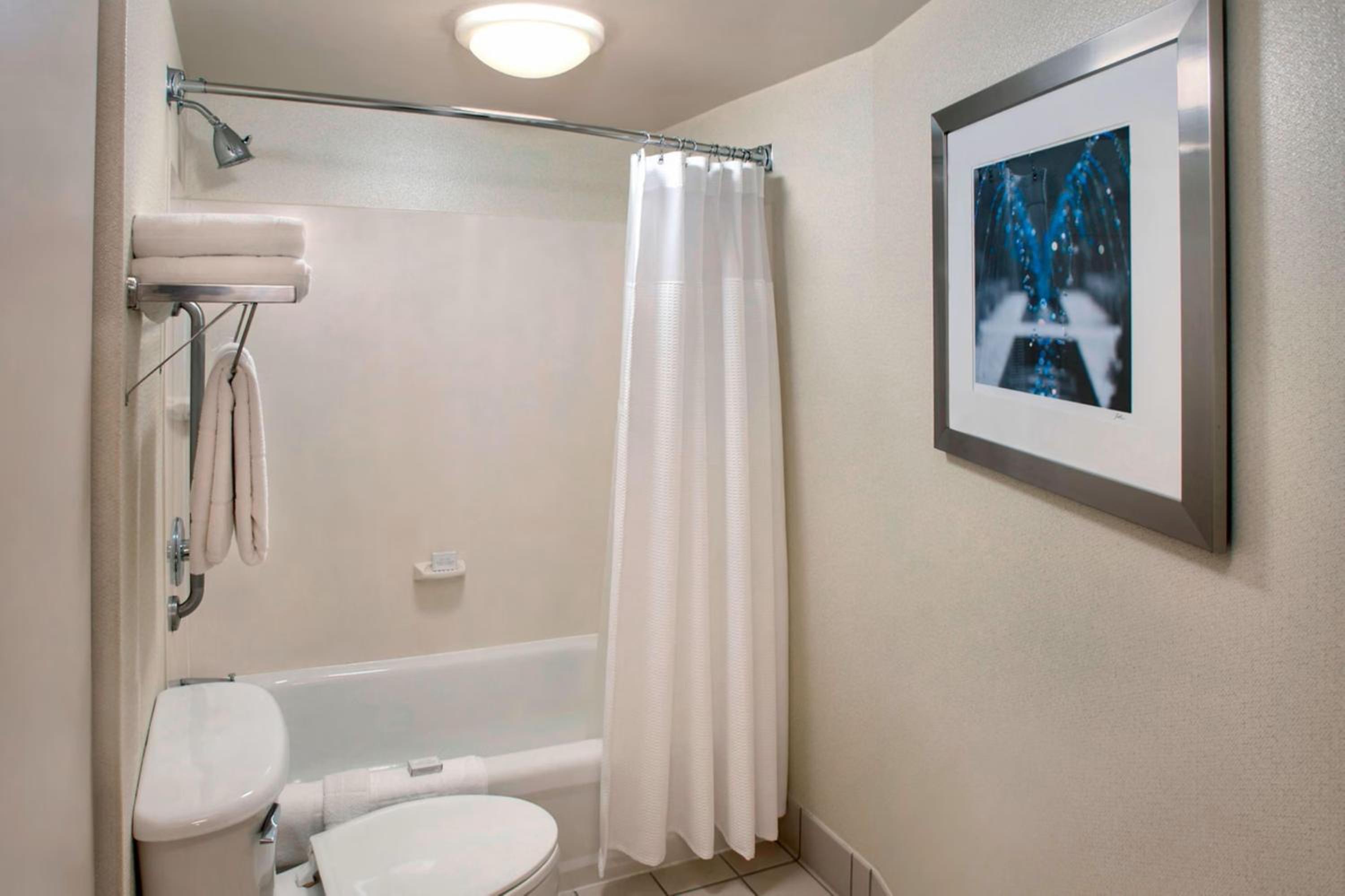 King Suite - Photo 2