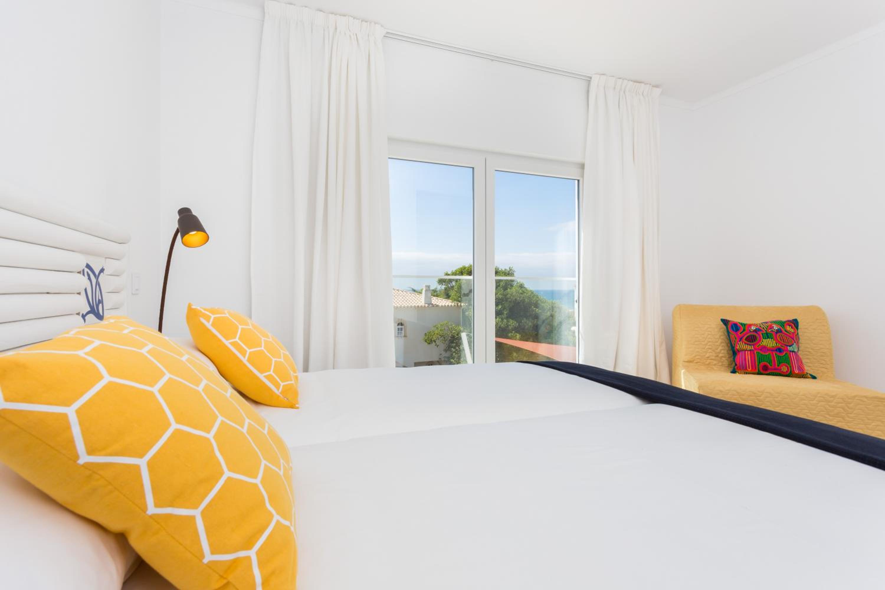 Superior Twin Room with Sea View photo 3